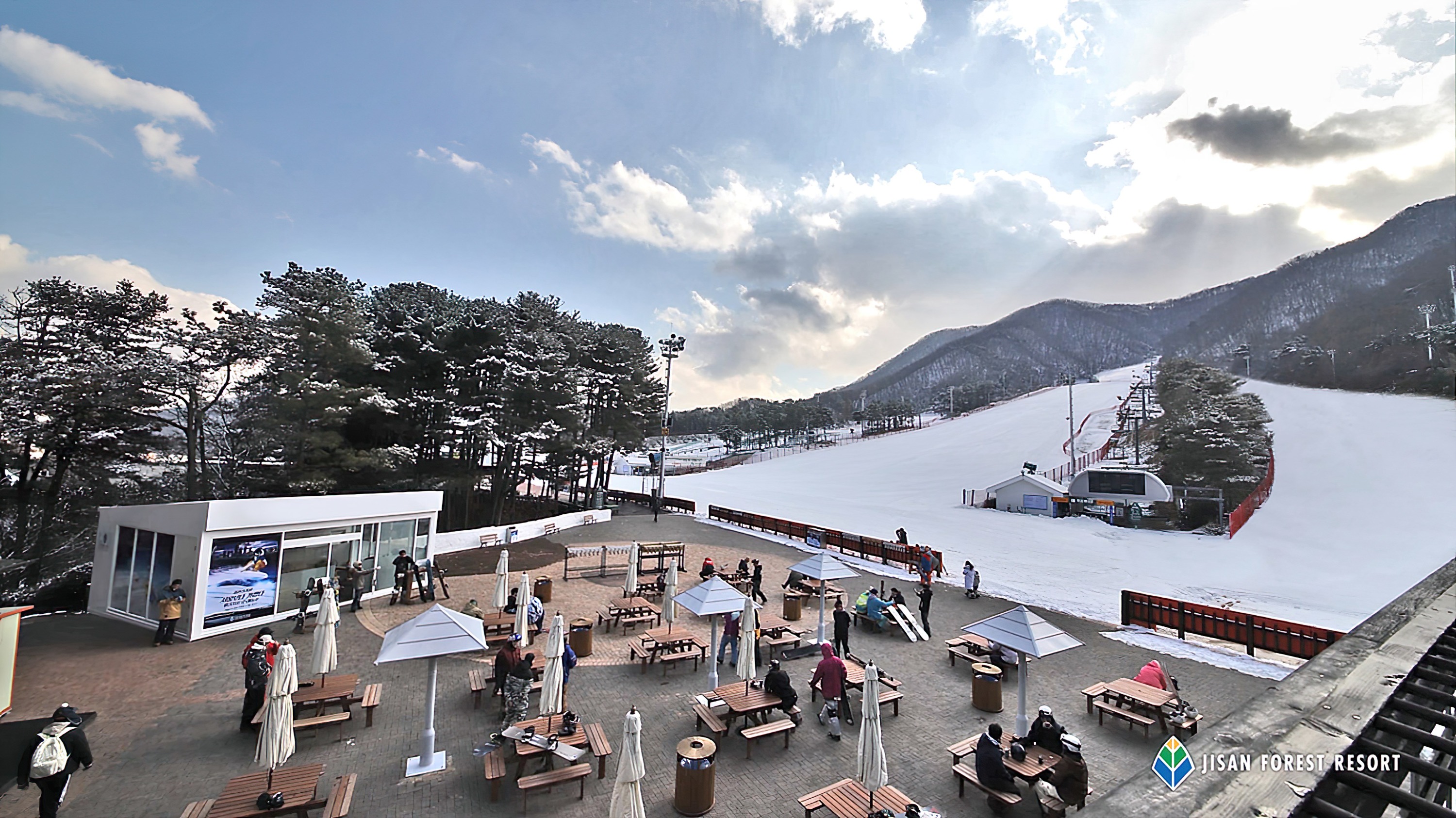 芝山滑雪度假村一日遊（首爾出發）