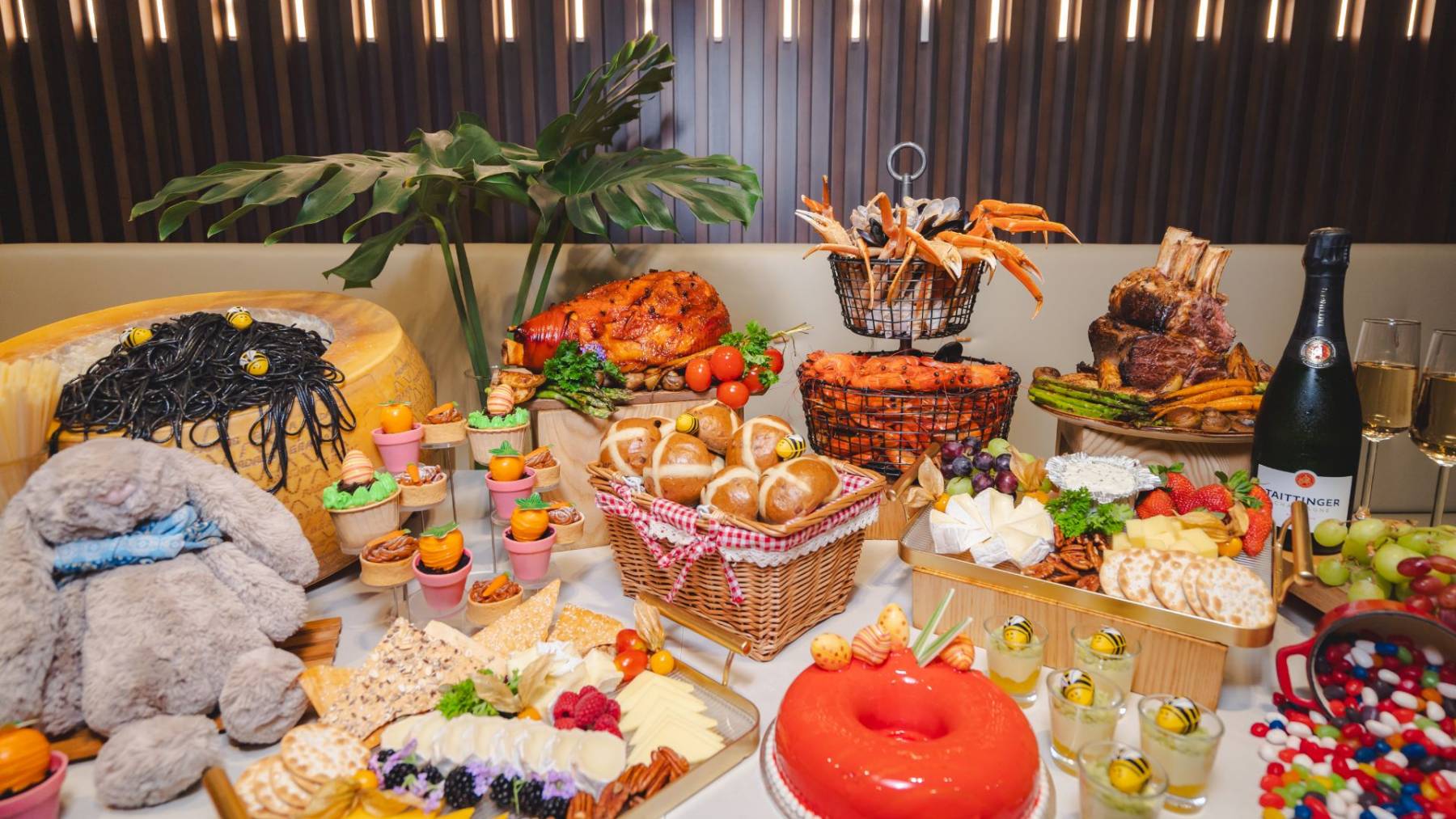 Get ready for an egg-citing Easter Weekend 2026 with Easter egg twist Brunch and Dinner! Get ready for an egg-citing Easter Weekend 2026 with Easter egg twist Brunch and Dinner!