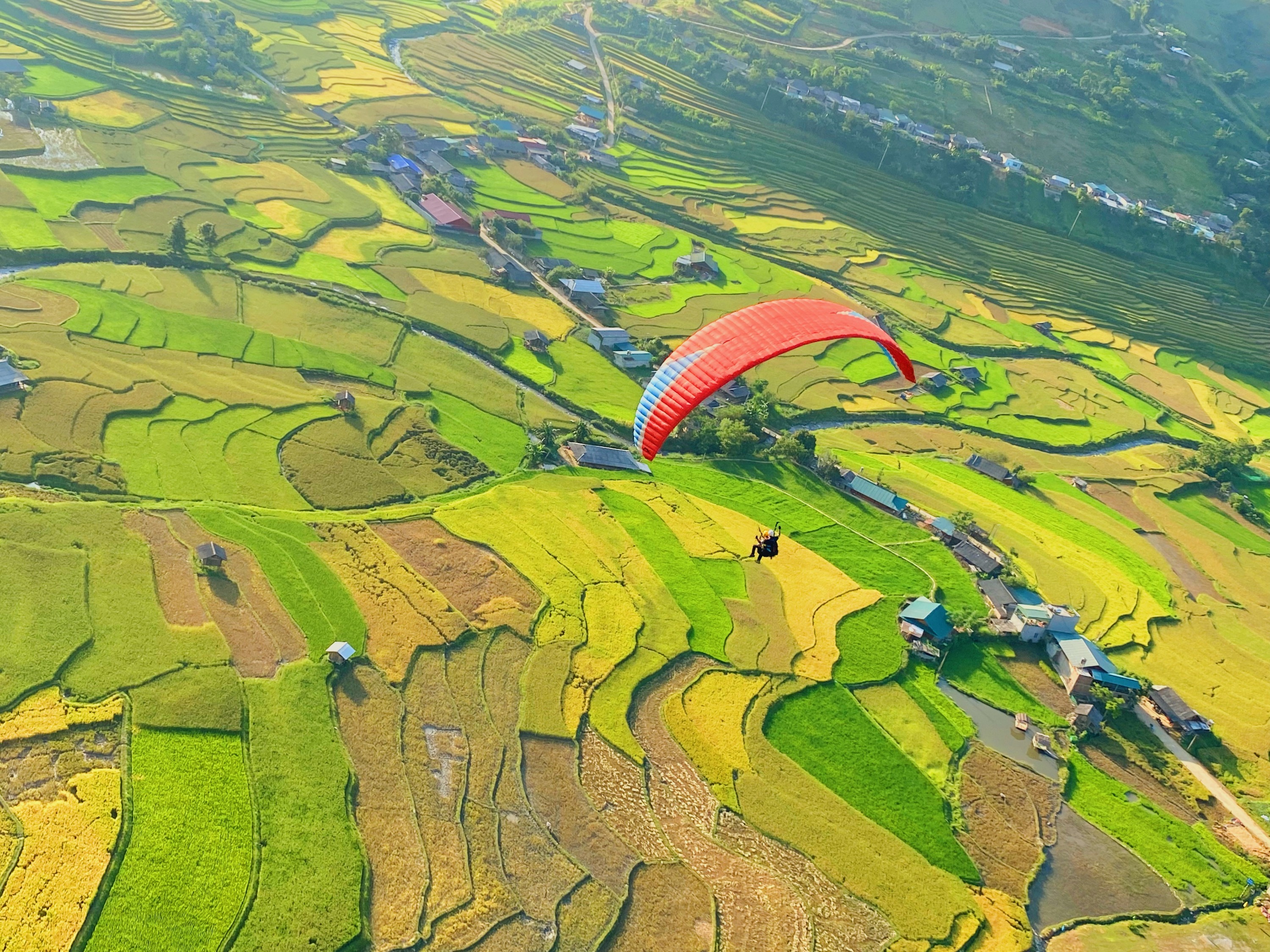 越南木江界（Mu Cang Chai）滑翔傘風景區飛行體驗