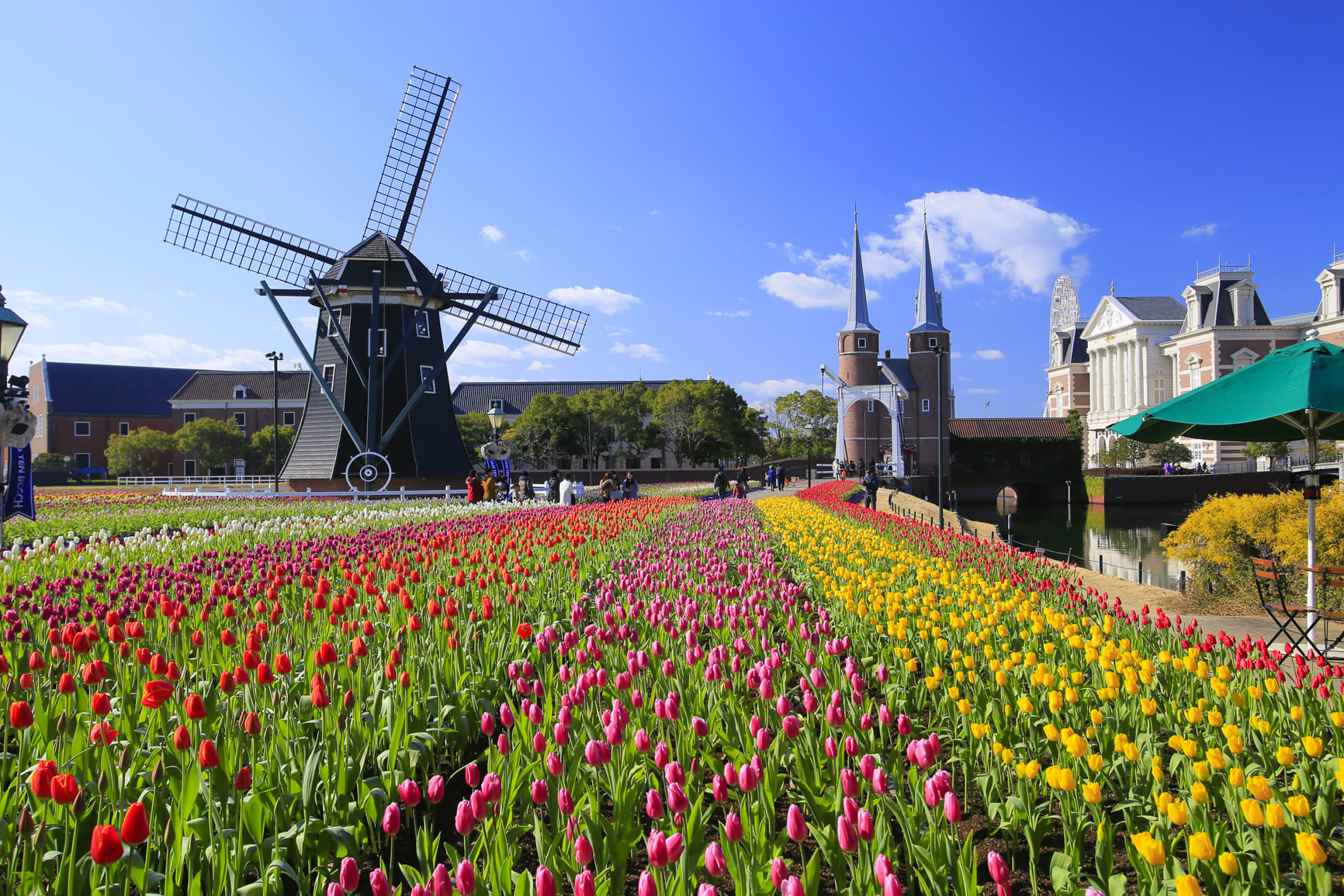 Huis Ten Bosch 1 Day Bus Tour From Hakata