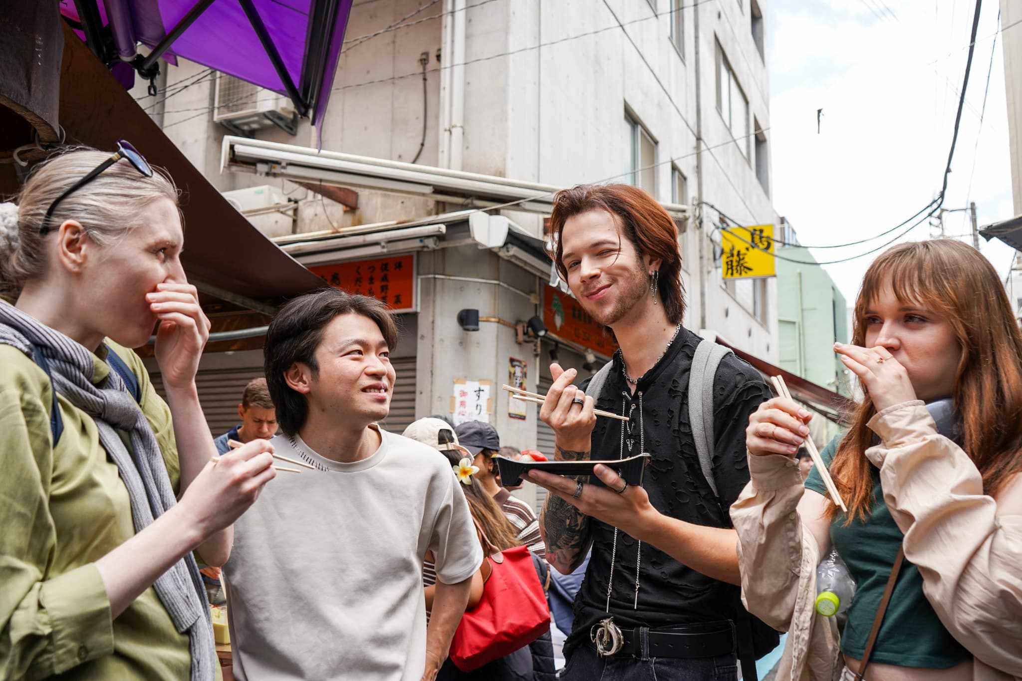 Tsukiji Market Fresh and Seasonal Japanese Delicacies Tour