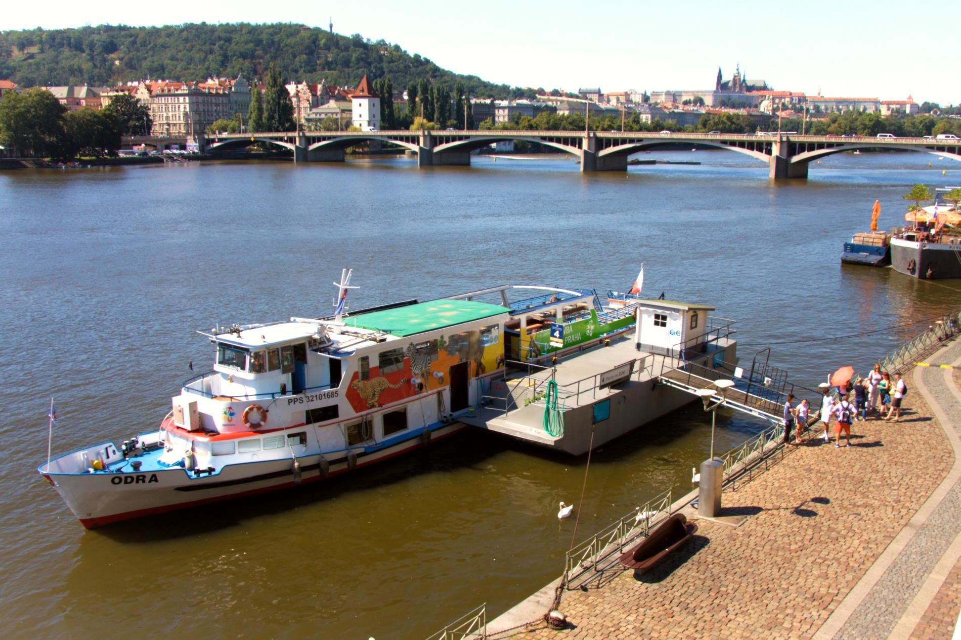 Prague River Cruise Tour with Prague Zoo Ticket