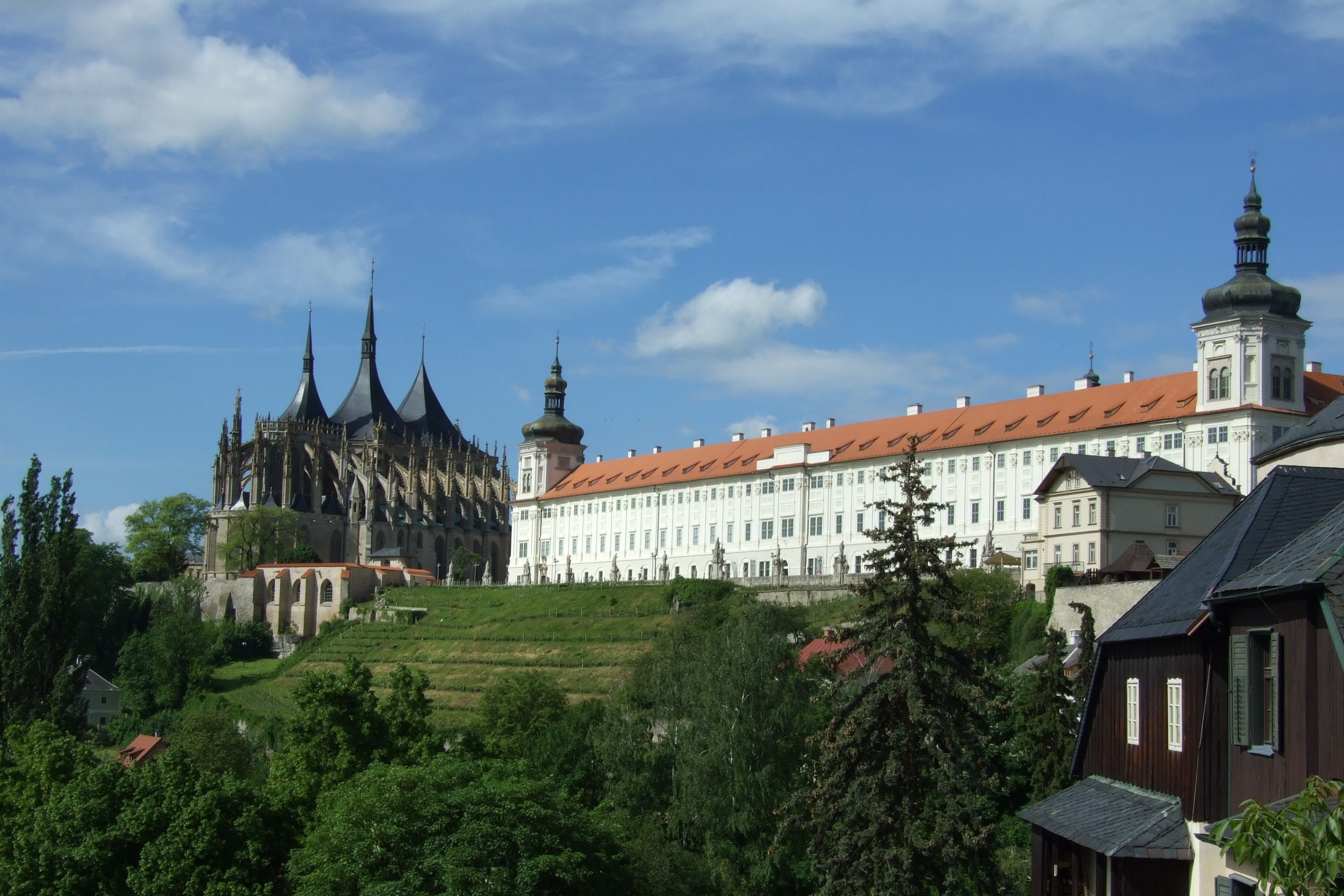 Kutna Hora with Bone Church Tour from Prague