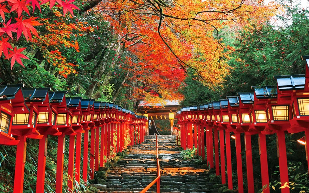 Kibune Shrine and Arashiyama Full-Day Small Group Experience