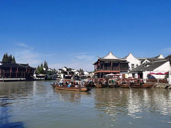 Zhujiajiao Water Town + City Attraction 3-Choose-1 Private Guided Day Tour 