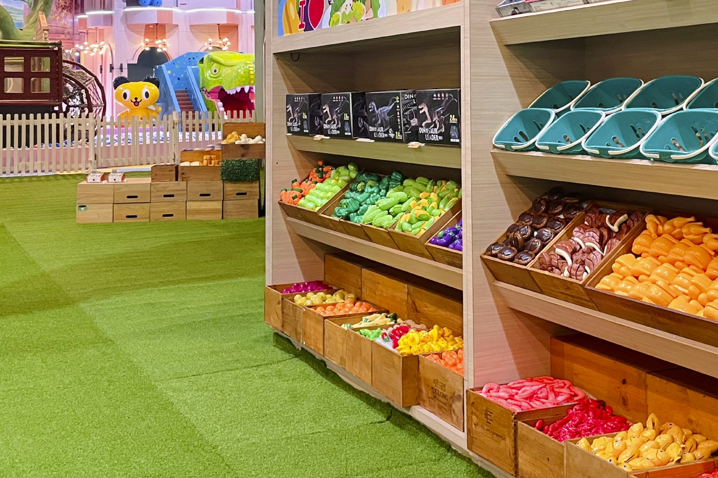 泡泡超市的商品琳瑯滿目，今天想吃什麼呢？