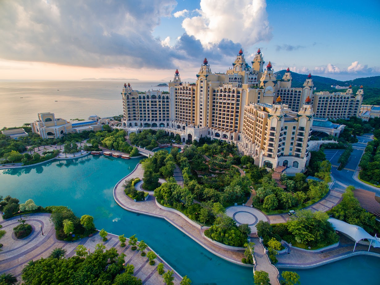 Hengqin Bay Water Park and Buffet Combo