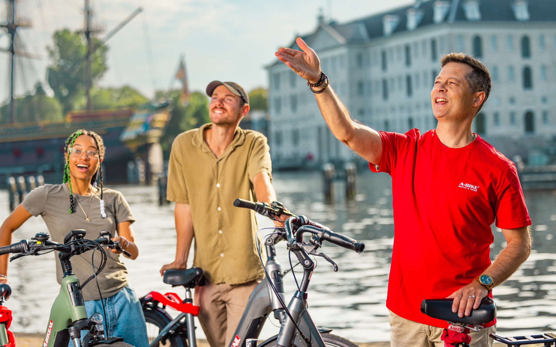 E-bike half-day sightseeing tour in Amsterdam