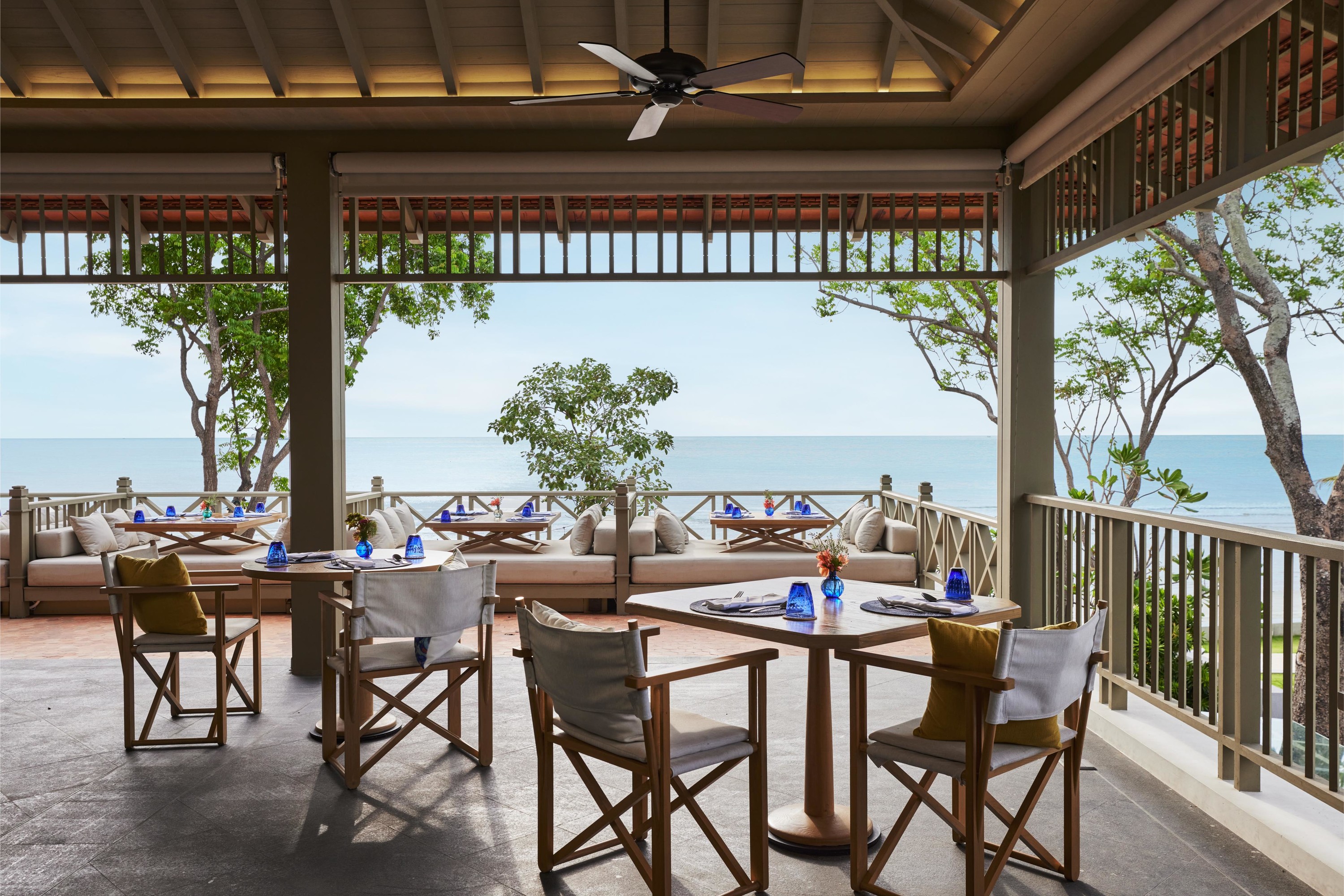 PAWAN Beachfront Restaurant (Khao Tao, Hua Hin)