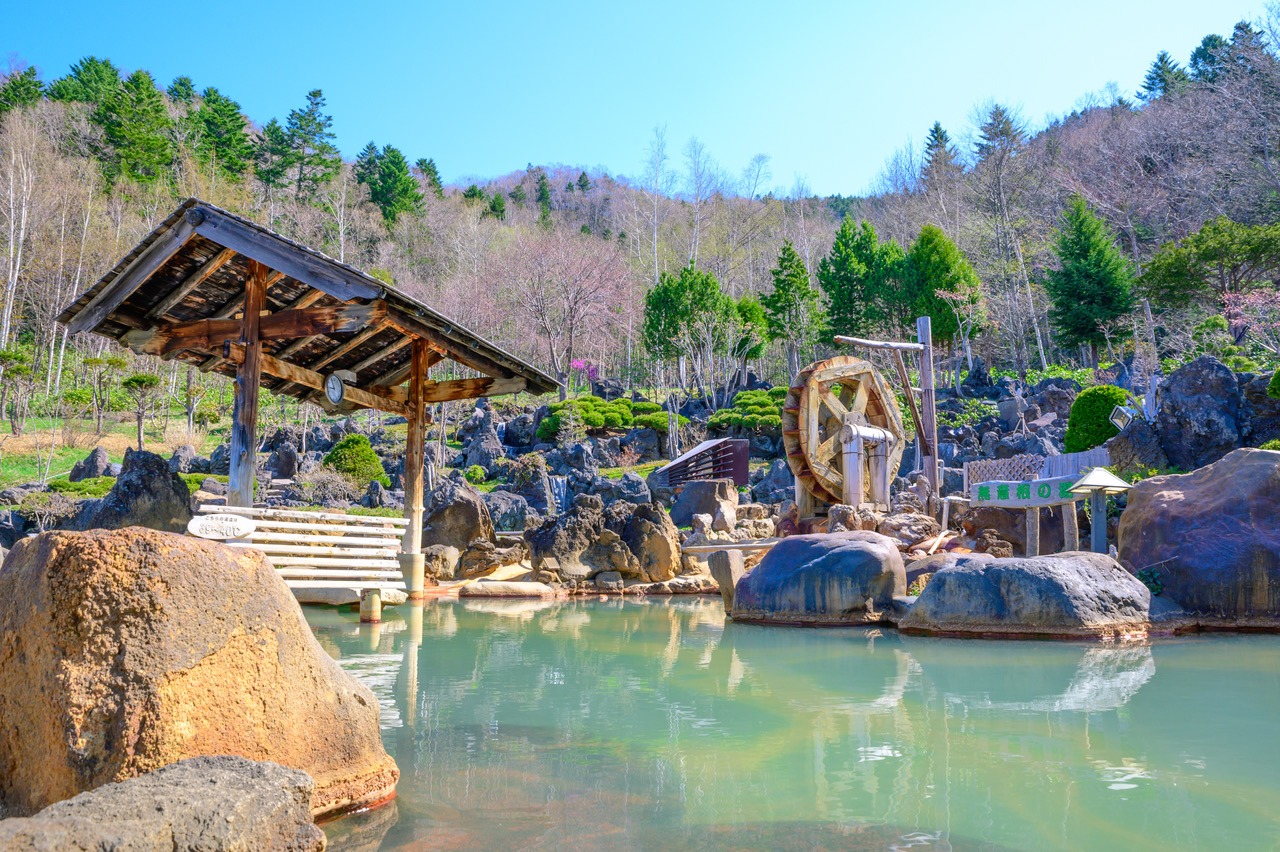[Hokkaido Natural Wonders & Beauty Hot Springs] Lake Toya × Showa Shinzan × Toyohira Hot Springs Luxury Day Tour