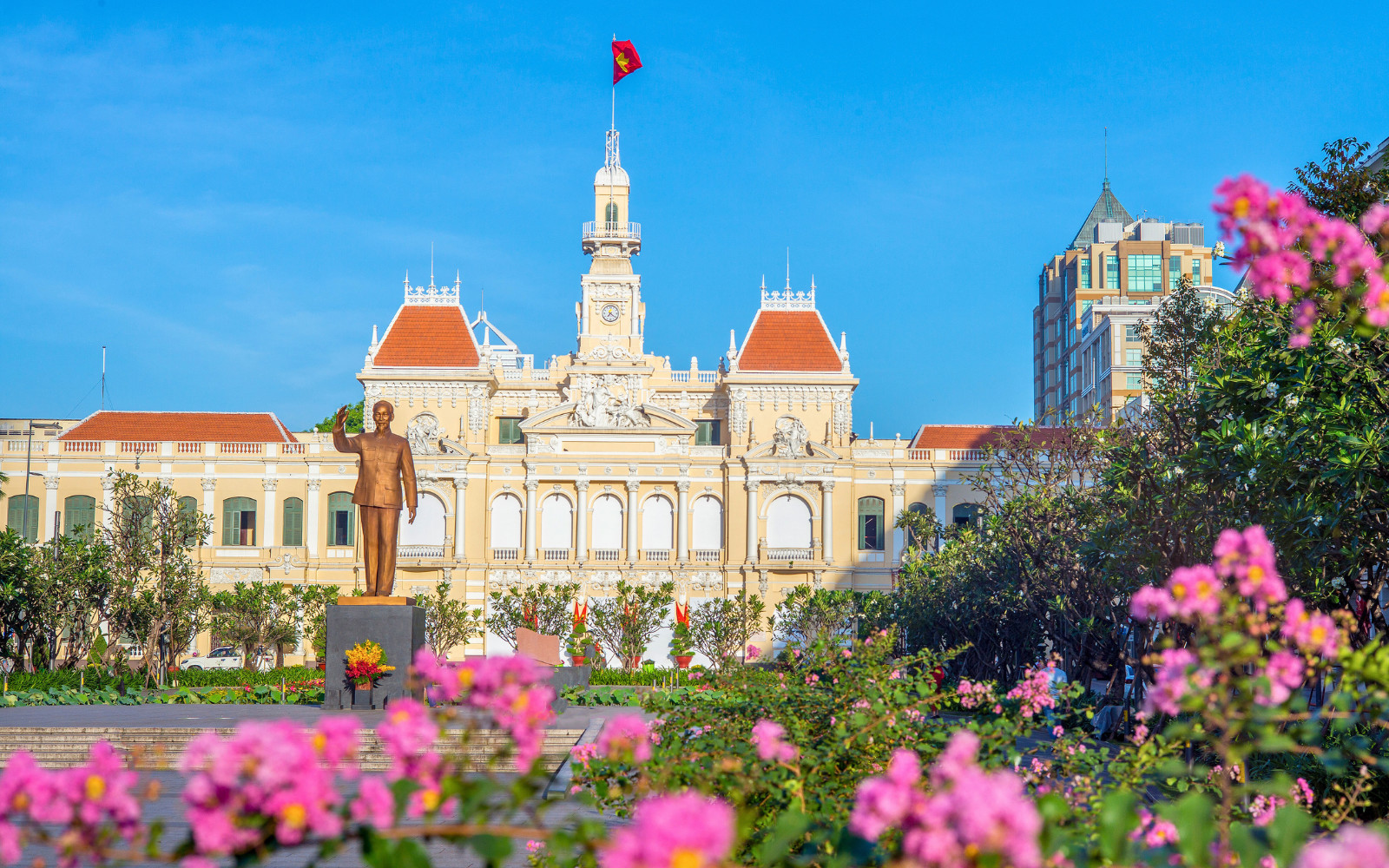 Ho Chi Minh City: Top Sights, Chinatown & River Water Bus