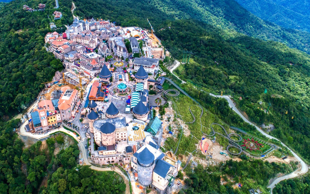 Custom Private Tour: Golden Bridge, Ba Na Hills & Hoi An with English, Chinese, Korean, or Japanese-Speaking Driver