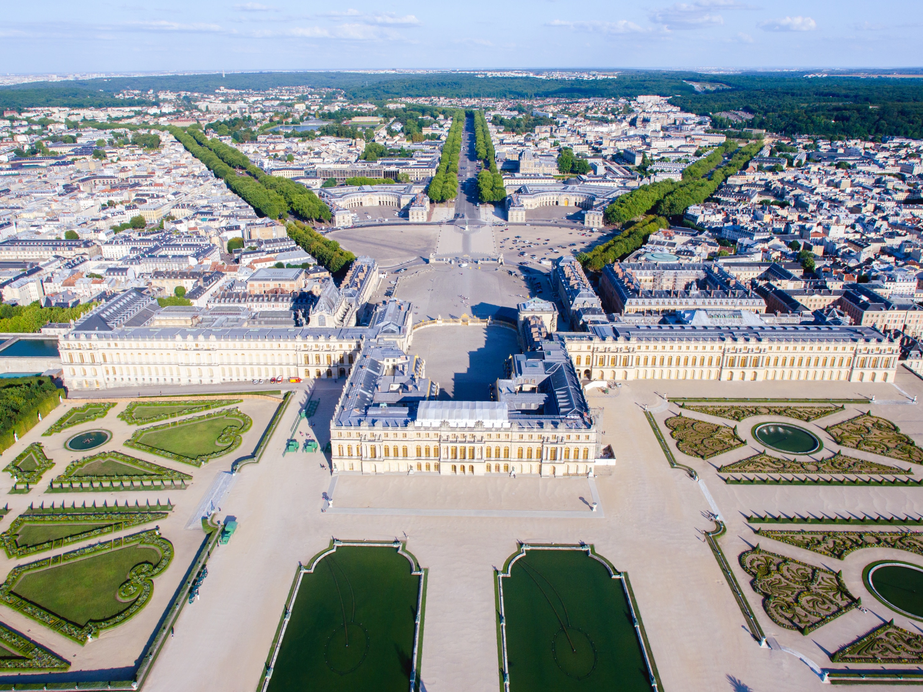 Paris Versailles & Fontainebleau Full-Day Royal Palace Tour