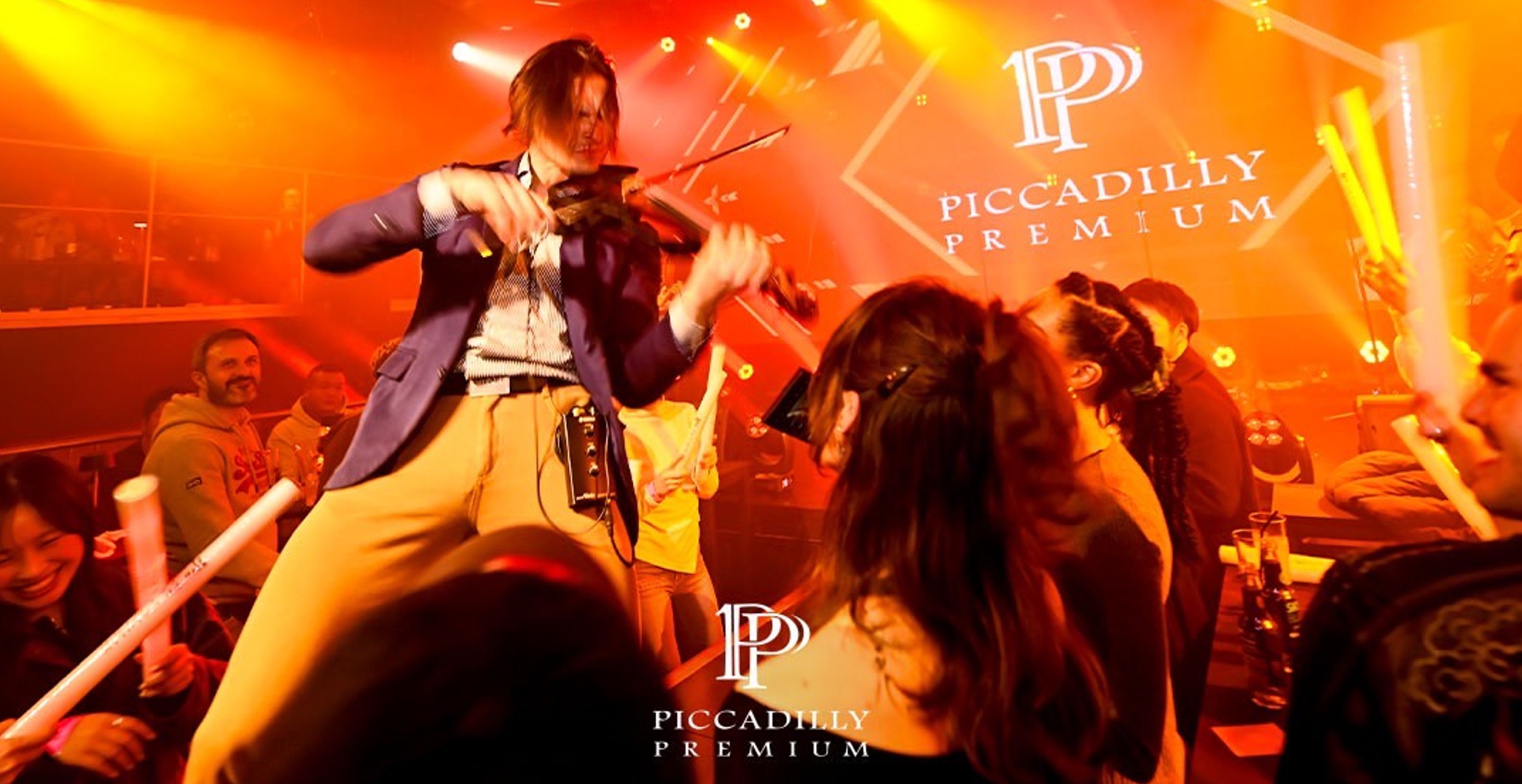 PICCADILLY PREMIUM 現場秀及夜總會門票
