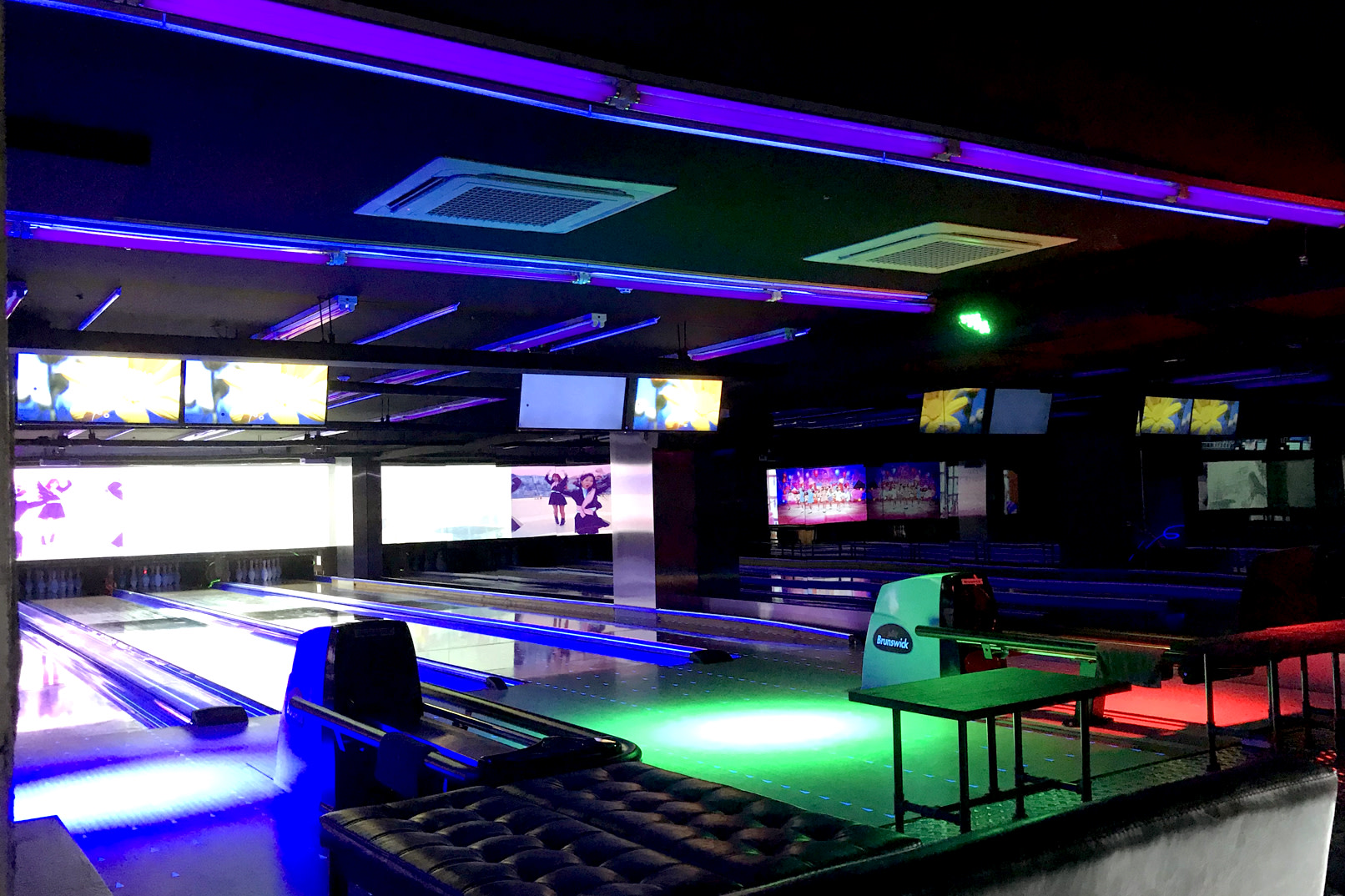 Seoul ClubStrike Bowling & K-Pop Nightlife Experience