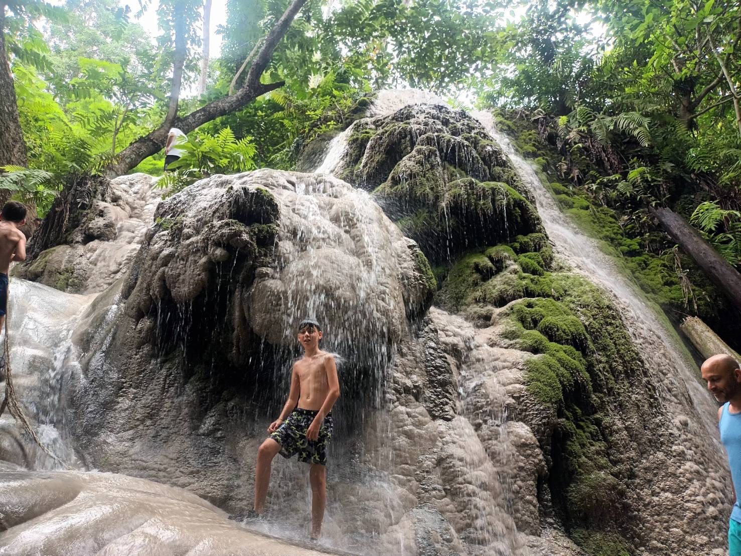 Chiang Mai Full day: Wat Pha Lat,Phra That,Sticky Waterfall and Farm