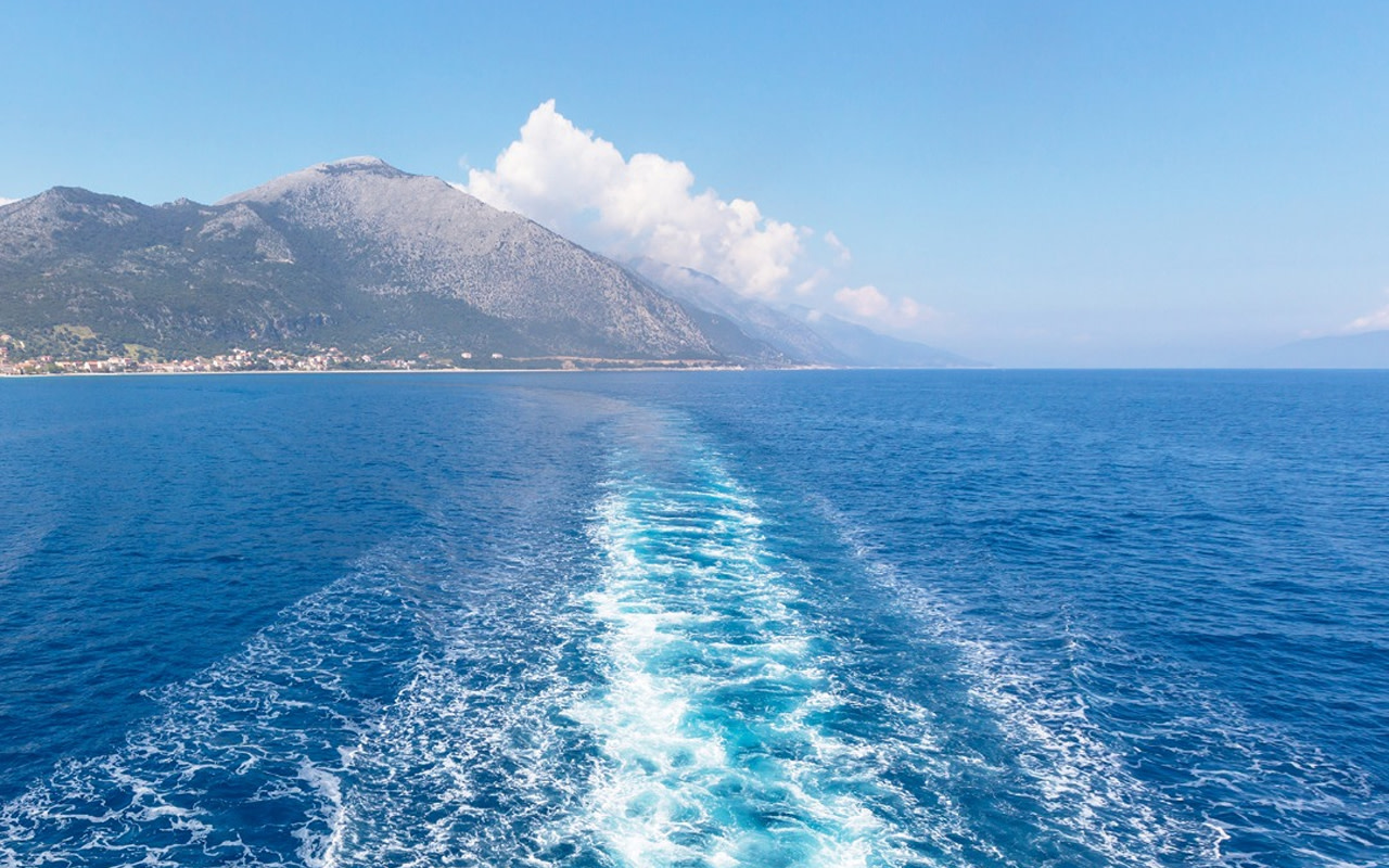 在博德魯姆（Bodrum）風景如畫的海灣中暢泳放鬆，沉浸在令人驚嘆的海岸風光中