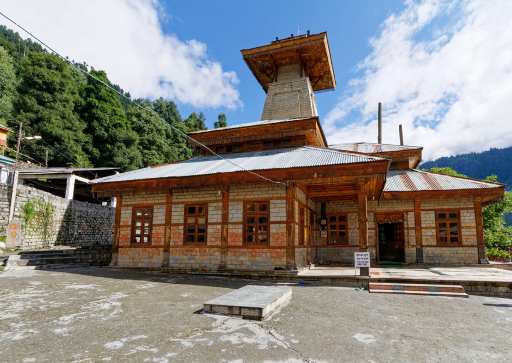 Spiritual Manali: Guided Walking tour by foot