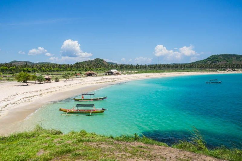 龍目島薩德村 & Banyumulek陶器村 & 南龍目島海灘之旅