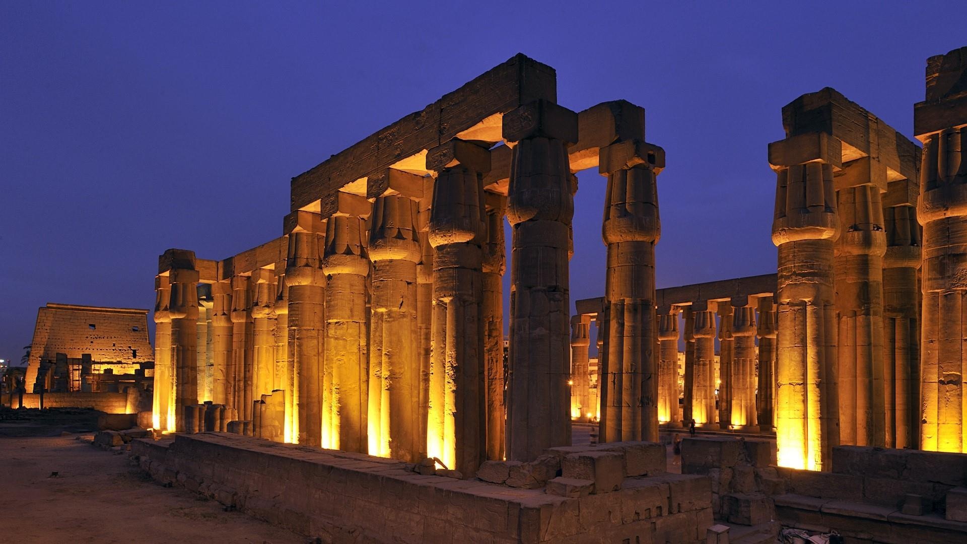 VIP Tour to East and West Bank + Karnak Sound & Light Show