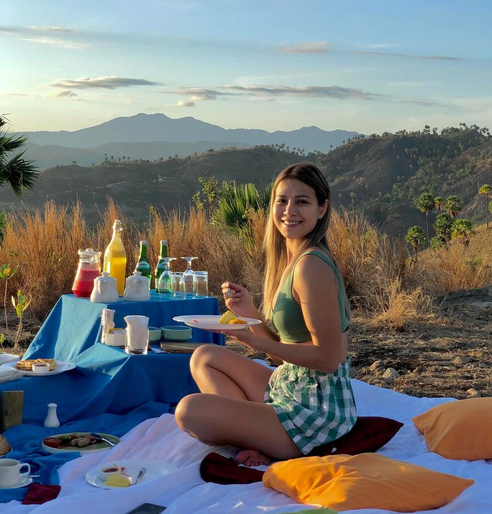 Catching Sunrise at Bukit Lontar in Labuan Bajo