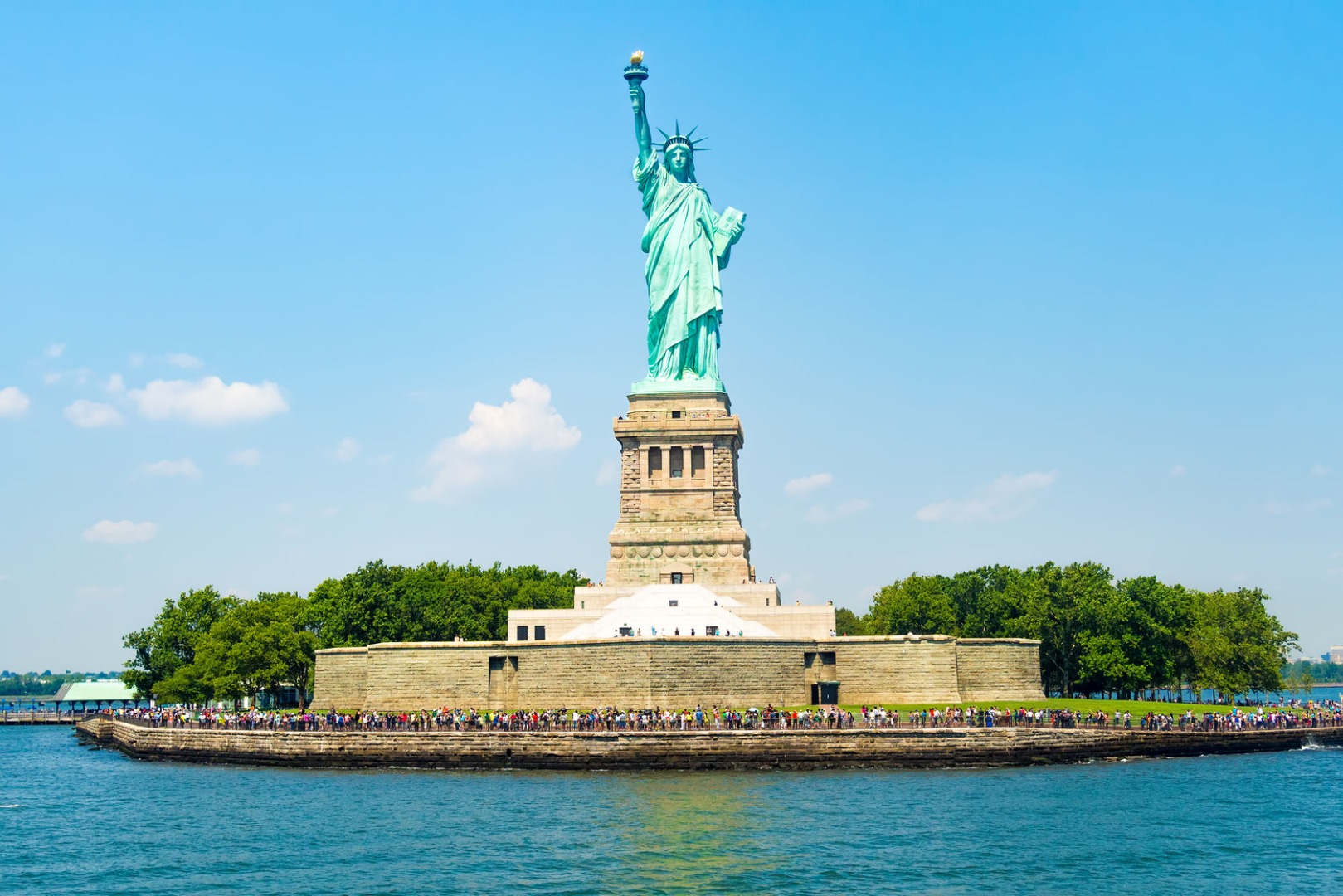 Private Tour: Statue of Liberty with Reserved Pedestal Access and Ellis Island