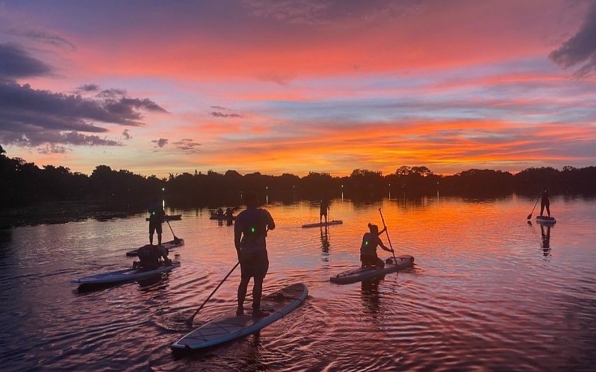 Lake Ivanhoe Sunset Kayaking Tour in Orlando