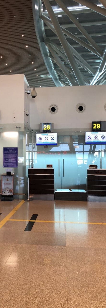 Meet up point: Counter 28