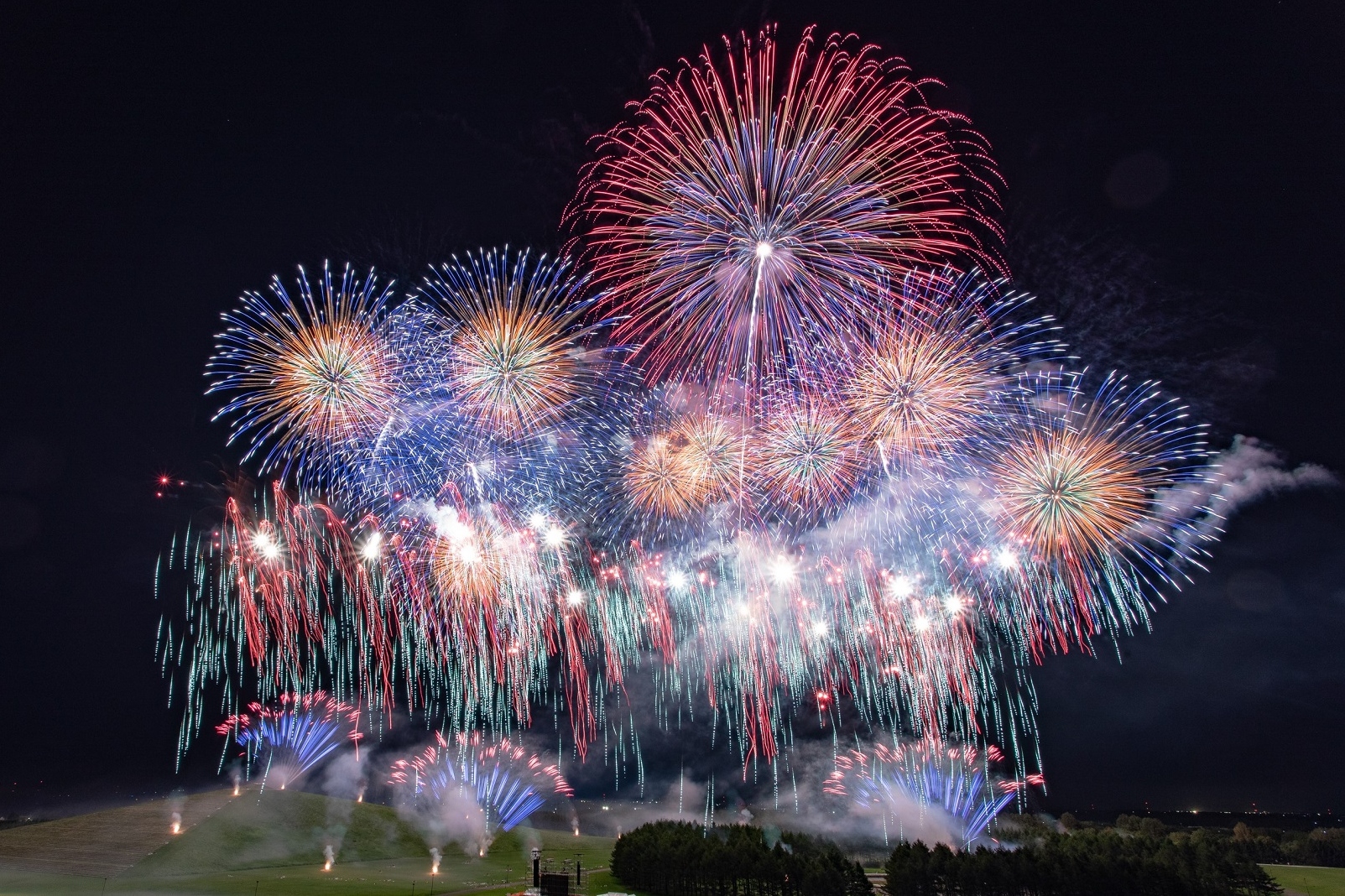 2025北海道莫埃來沼藝術煙火大會（Moerenuma Art Fireworks）之旅