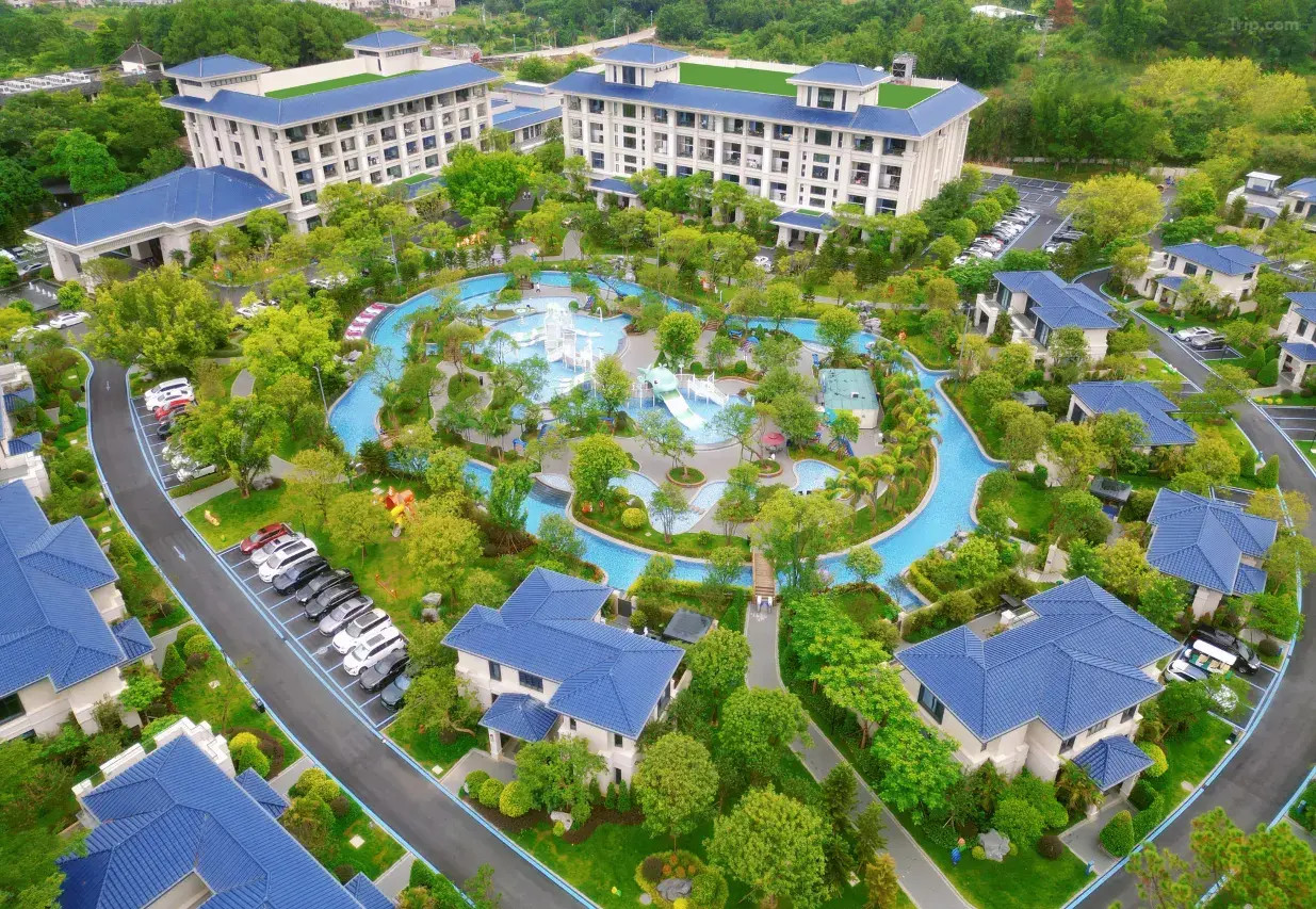 Qingyuan Chimelong Forest Resort Sembola Hot Spring Squirrel Hotel Accommodation Package