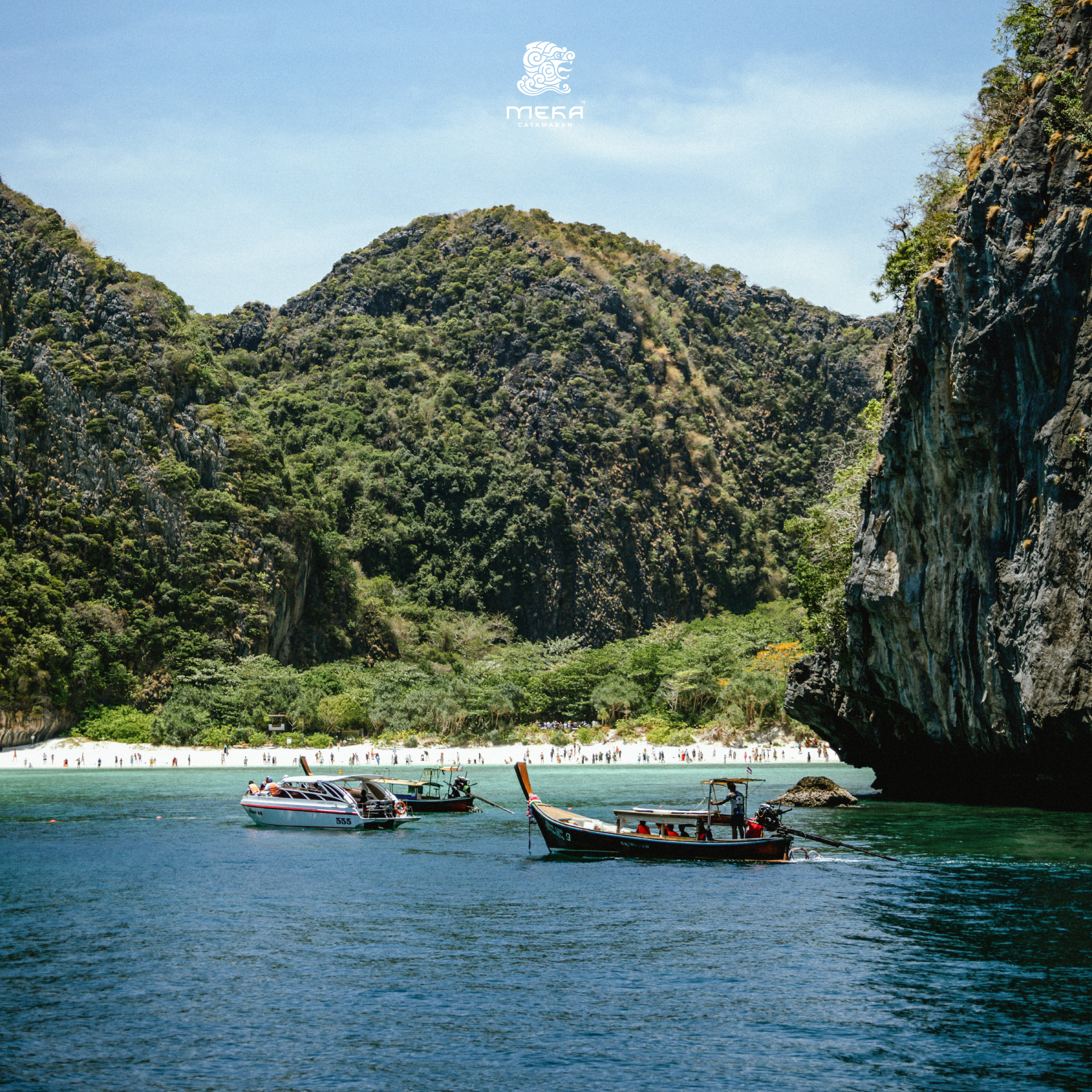 甲米 (Krabi)：乘坐 Meka 雙體船前往皮皮島 (Phi Phi Islands) 的一日遊