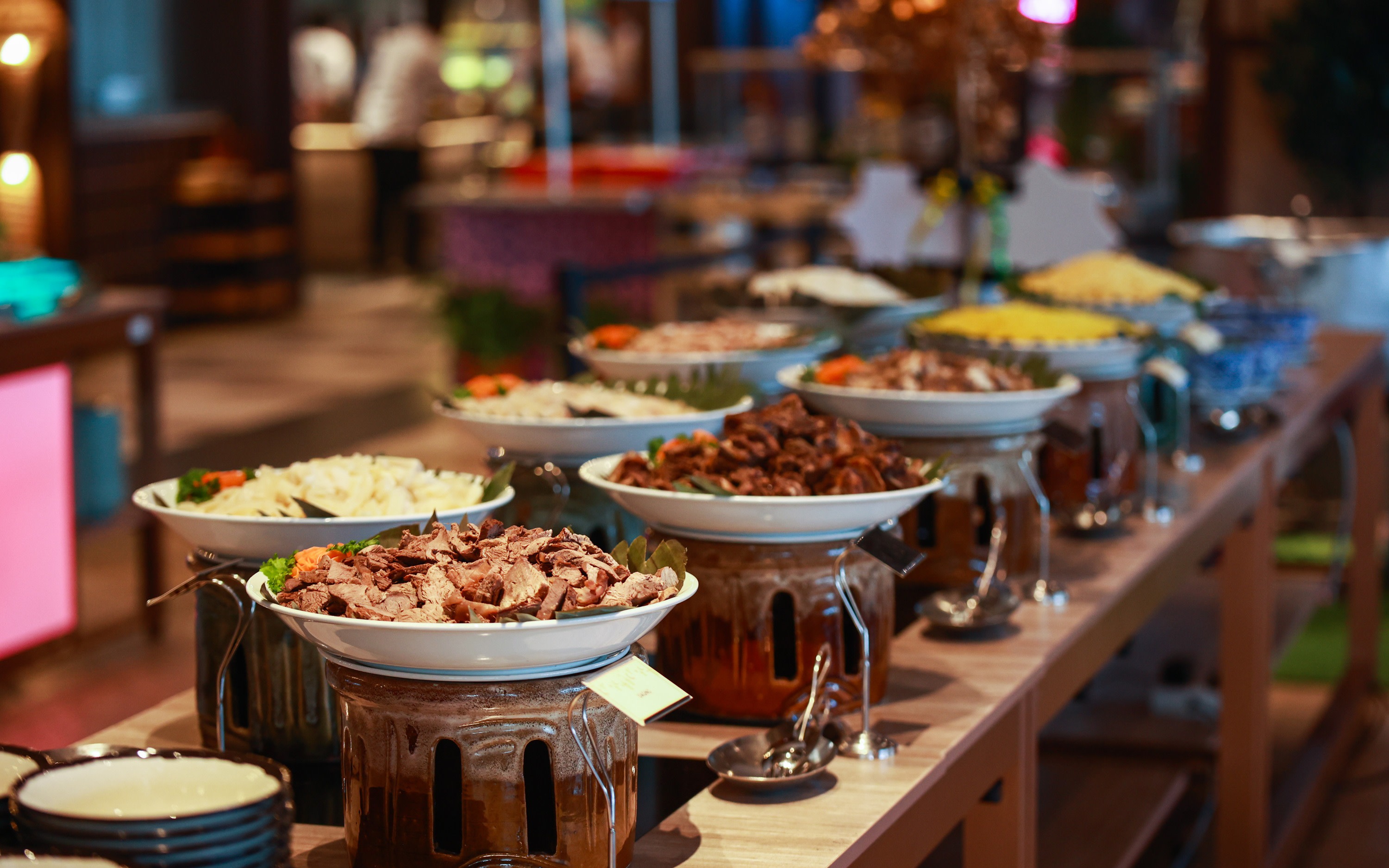 Iftar Bersama Keluarga Tercinta: A Feast of Tradition & Togetherness