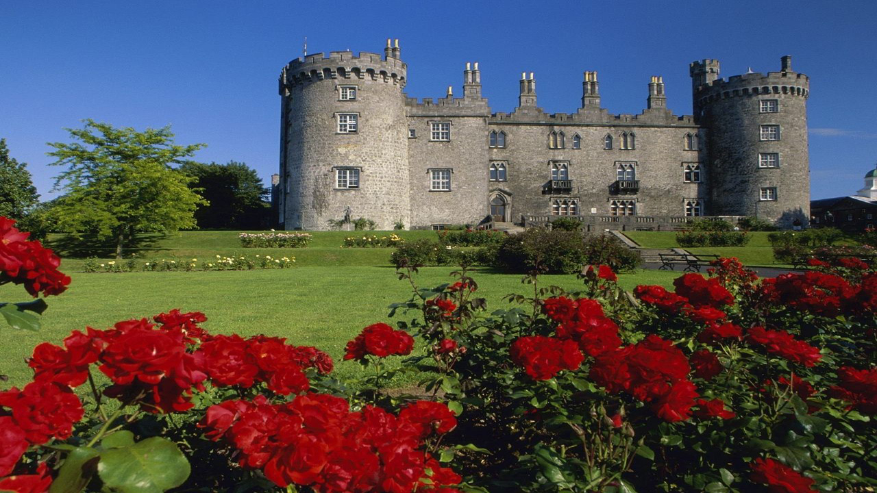 roses and exterior of kilkenny castle