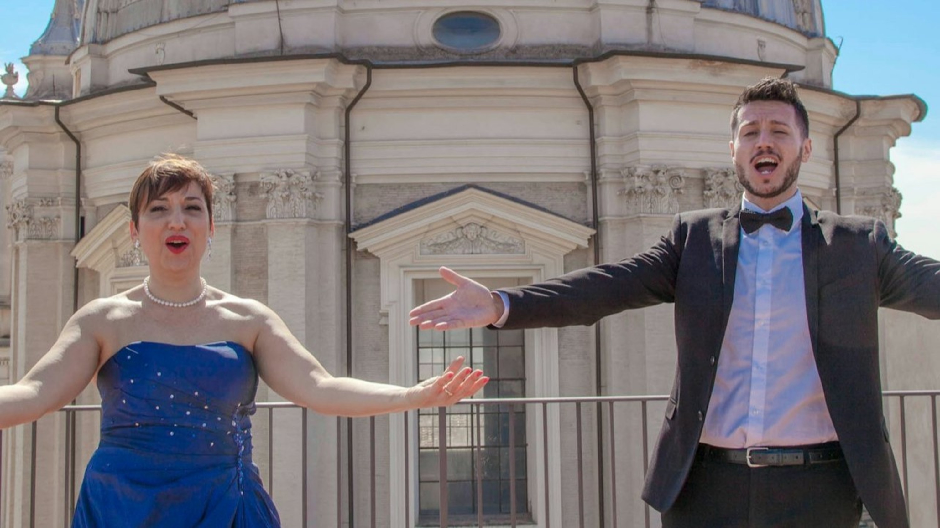 Open-air opera and aperitif in Rome