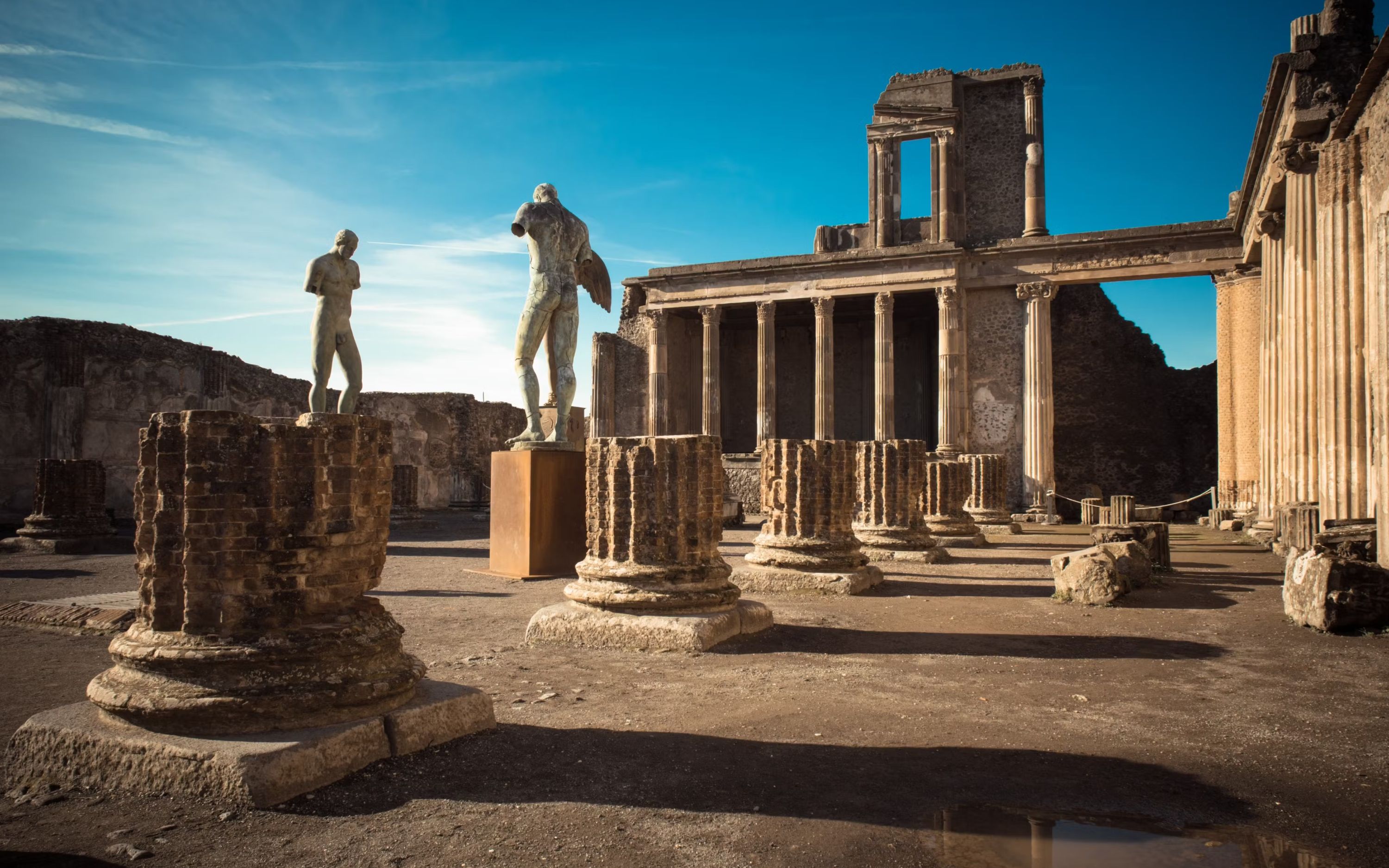 Pompeii guided tour with an archaeologist