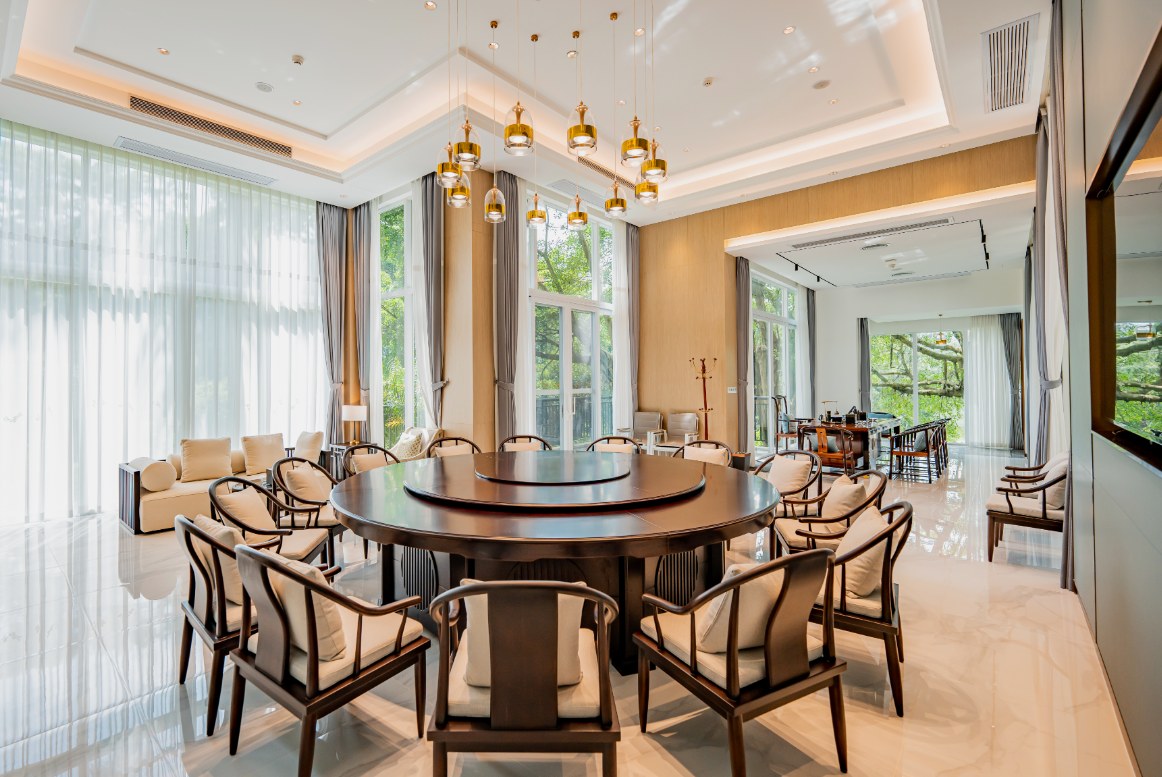 Four-bedroom, two-living room - Lakeside Pool Villa