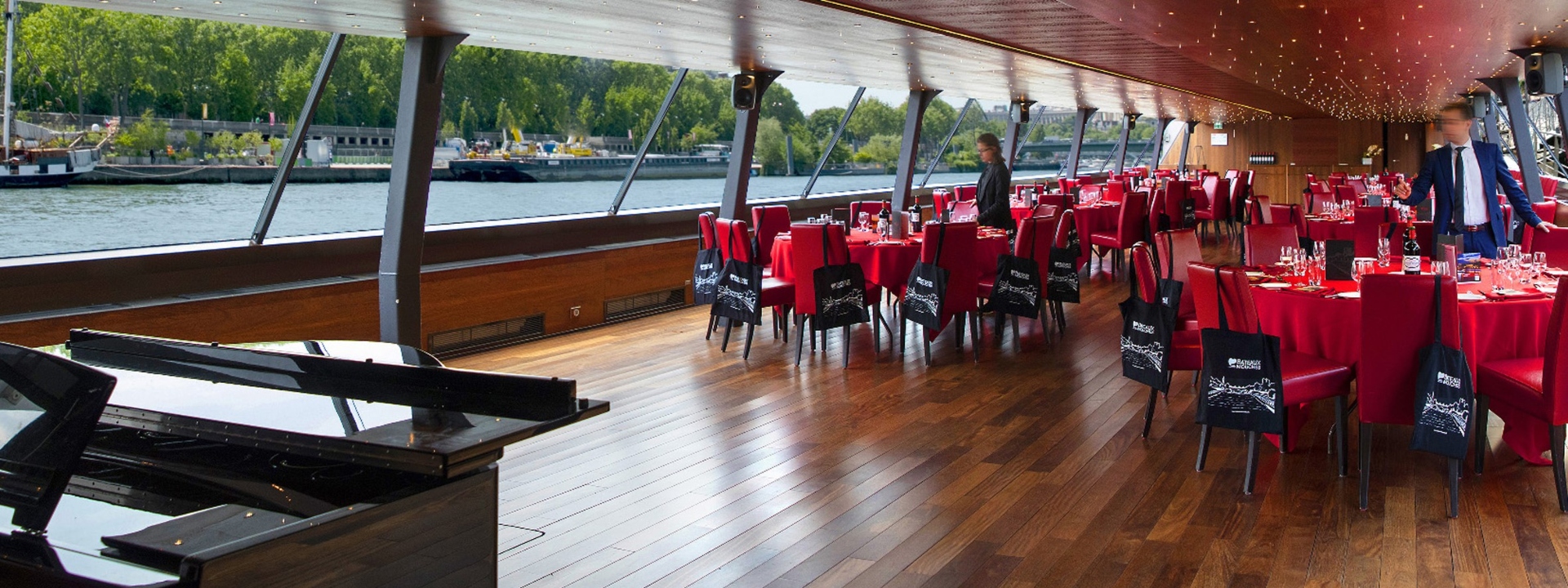 Ужин-круиз по Сене в Париже от Bateaux Mouches