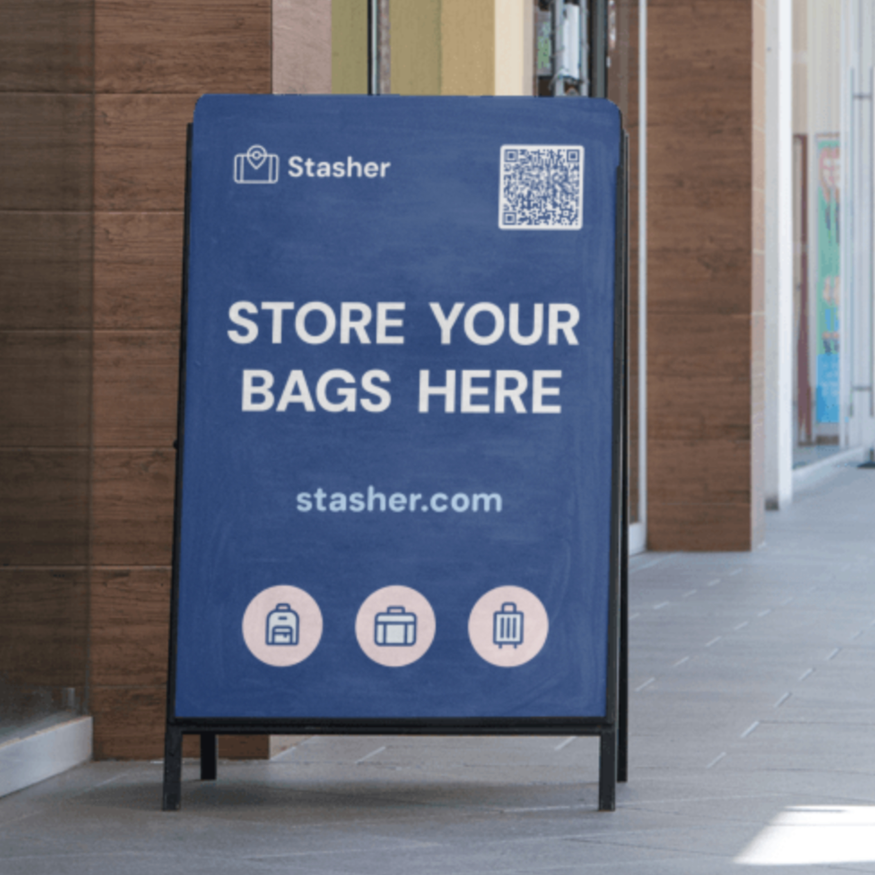 Barcelona: Luggage Storage in Plaza de España