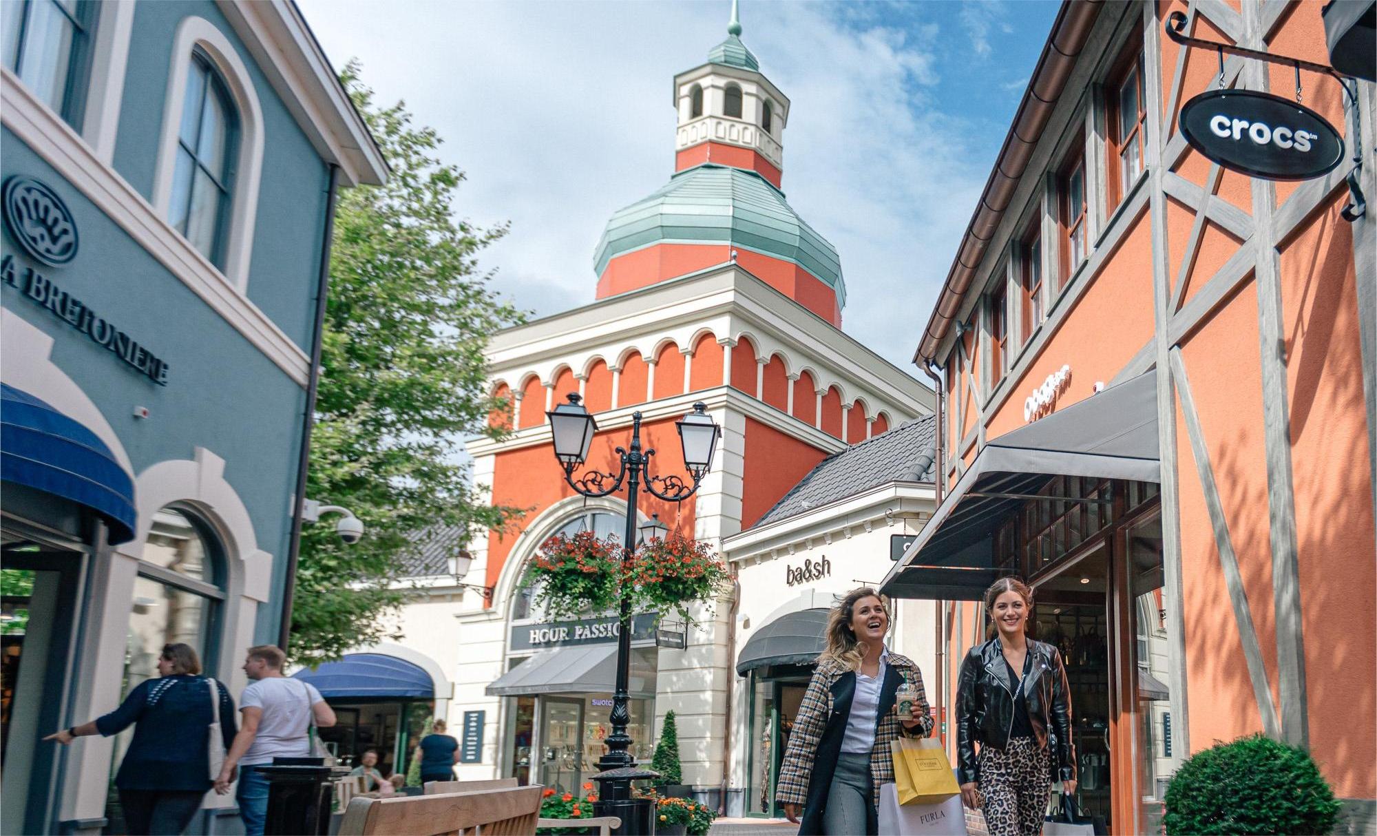 Roermond Designer Outlet Free Parking+extra10% off+Drink voucher