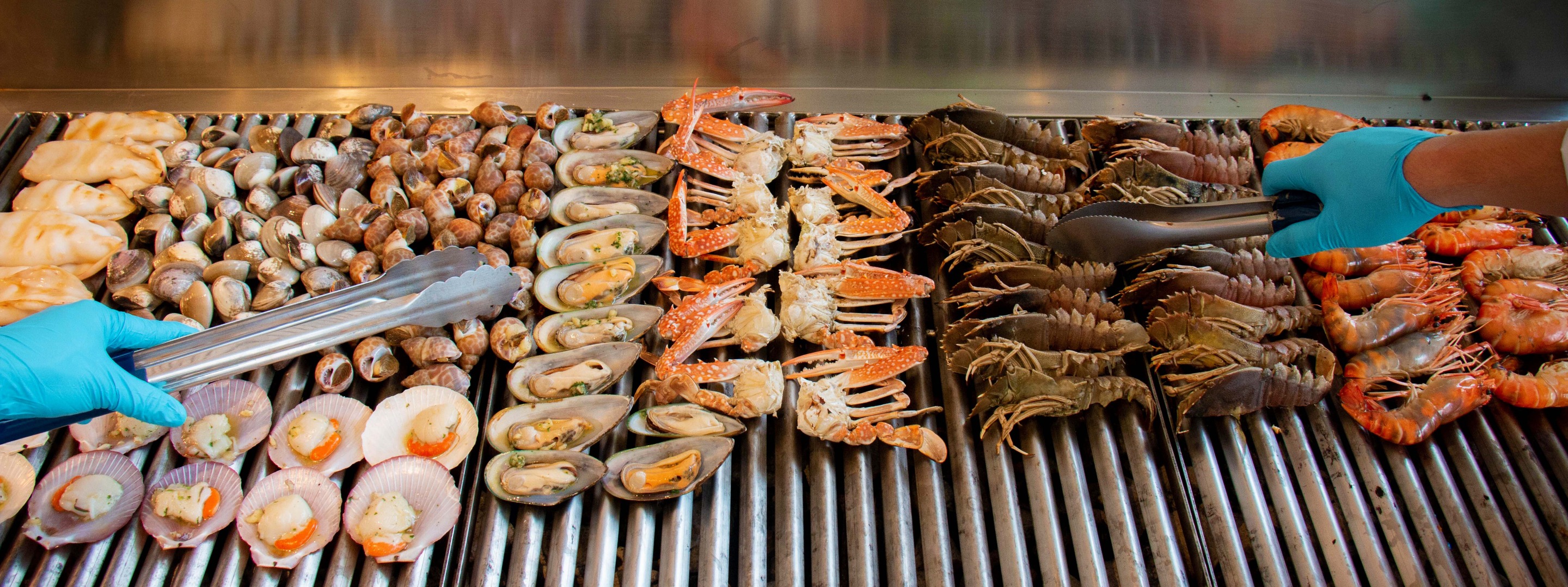 Seafood Buffet Dinner at East Coast Kitchen in Holiday Inn Pattaya - Klook  Singapore Singapore