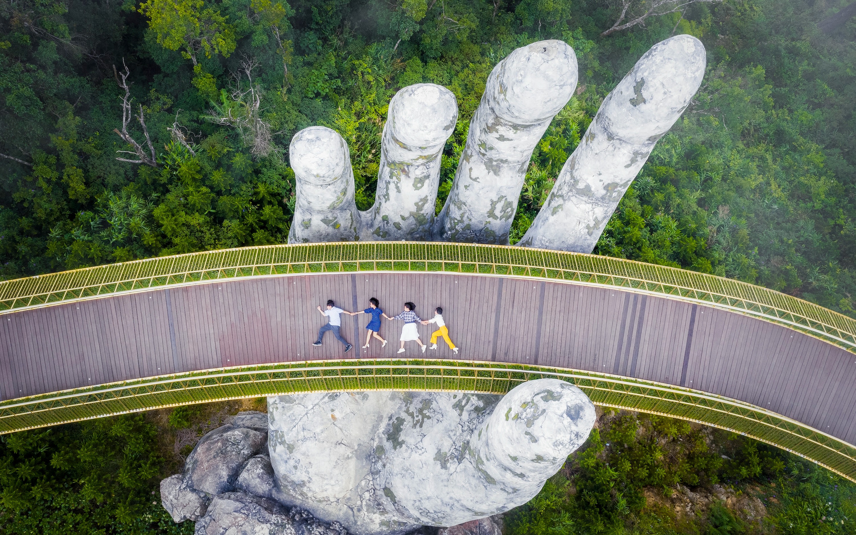 Sun World Ba Na Hills & Golden Bridge Day Tour by D-Car Limousine Van