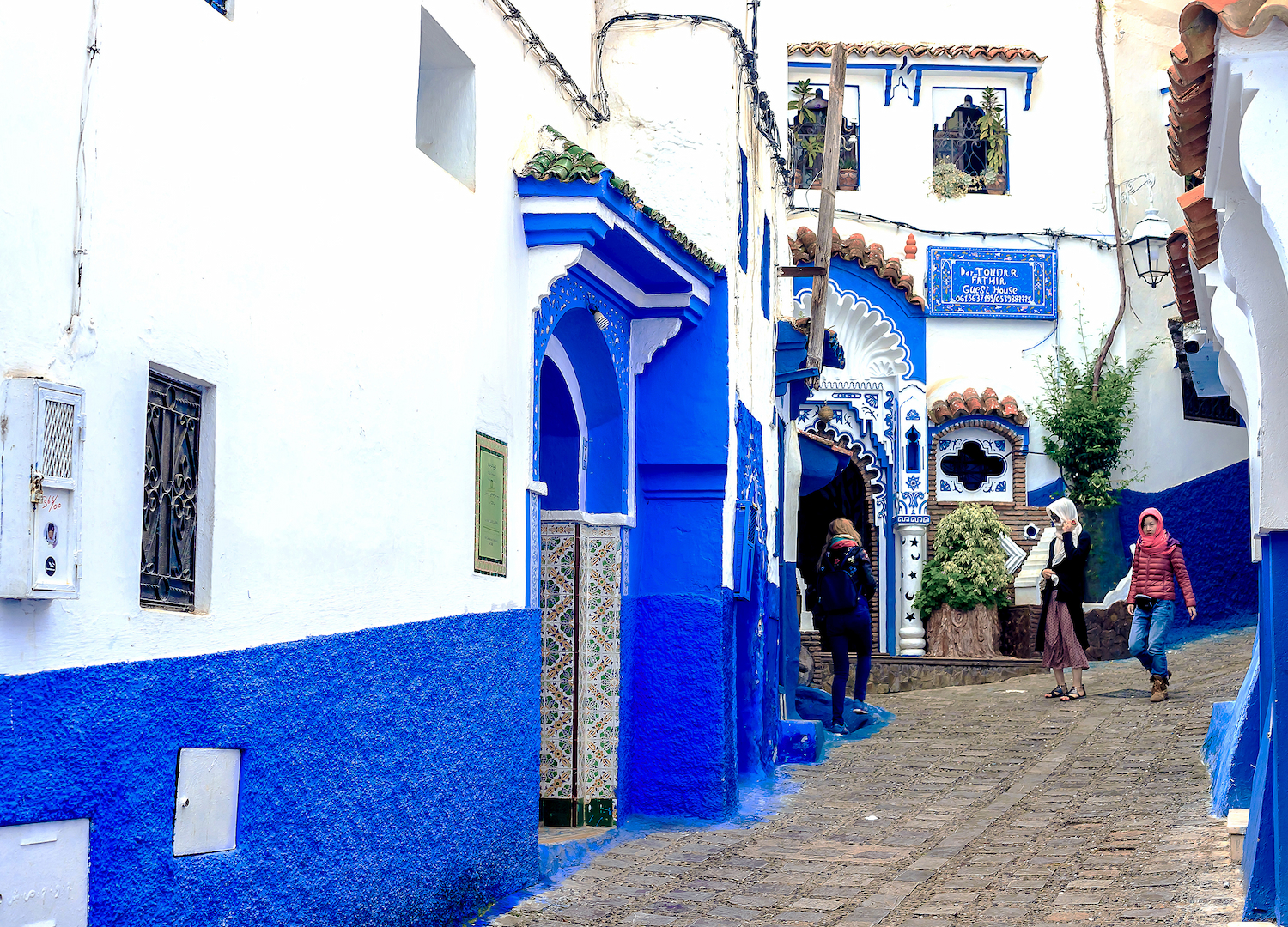 Marrakech Fes & Chefchaouen 4-Day Private Historical Tour
