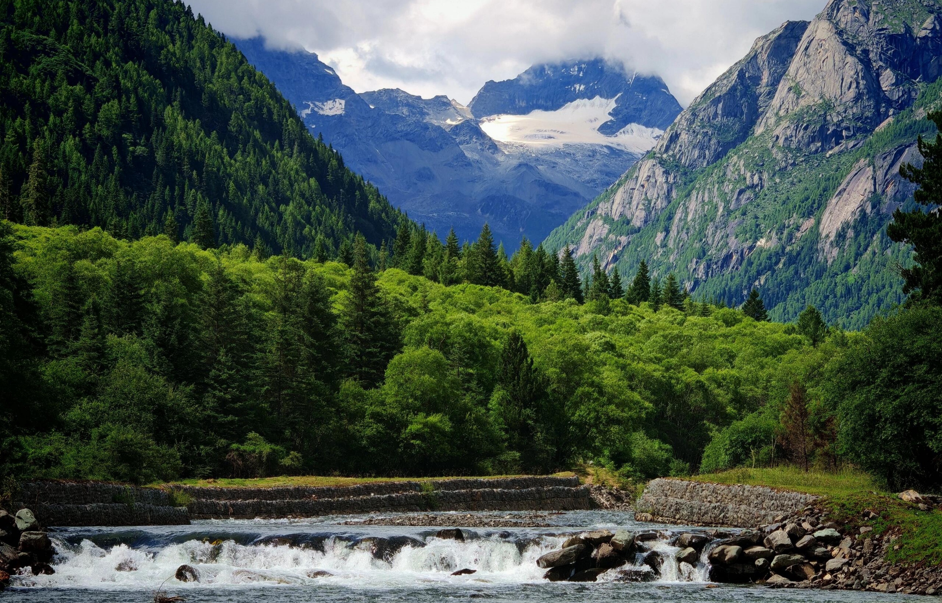 四姑娘山是不可錯過的旅行地，在這裡，你將收穫一份難忘的回憶和寶貴的體驗。