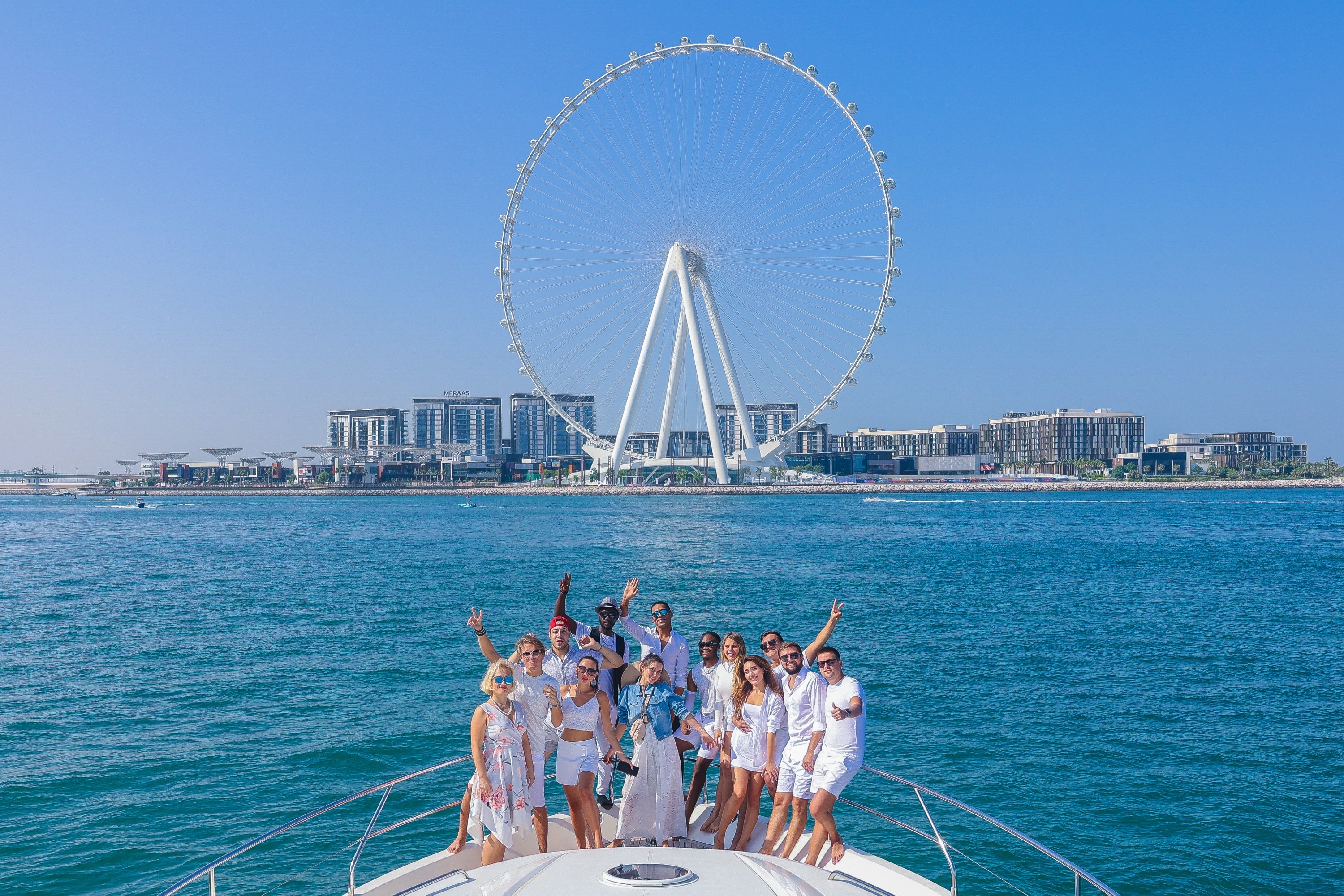 The Dubai Luxury Yacht Tour with BBQ in Dubai