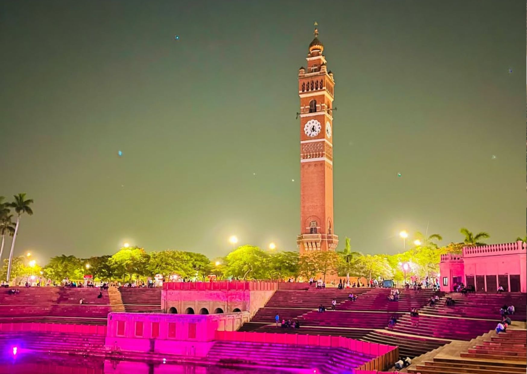 Explore Lucknow in Nightlights: Guided Walking Tour by Foot