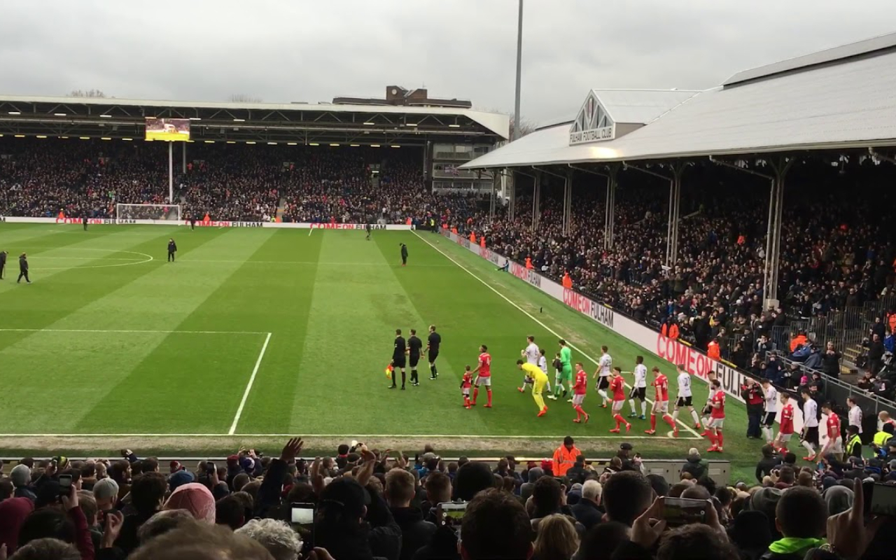 在這座傳奇的河畔體育場,見證英式足球的魅力 在這座傳奇的河畔體育場,見證英式足球的魅力