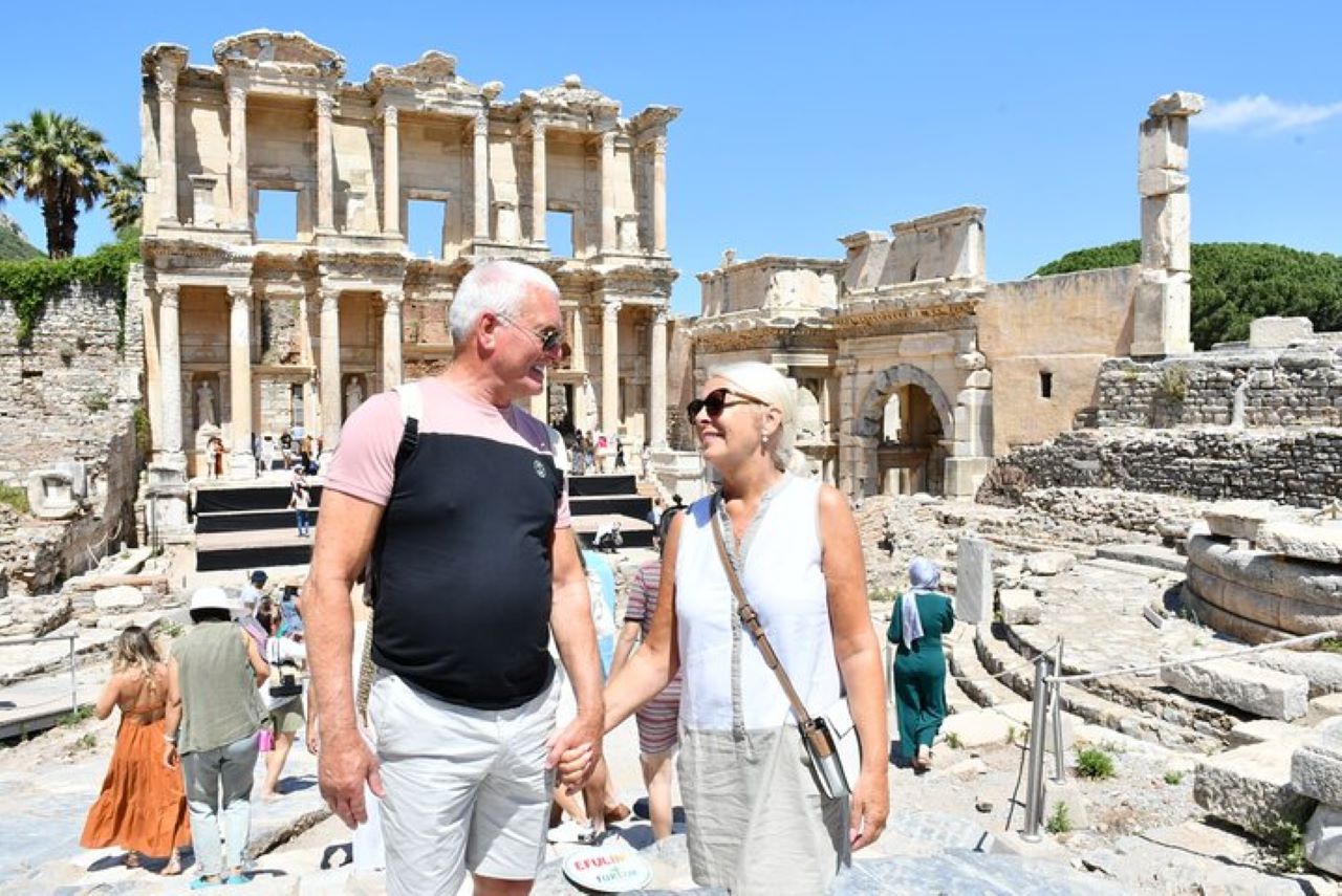 伊菲索斯私人和小團體遊輪乘客旅遊 / 免排隊 (EPHESUS PRIVATE and SMALL GROUP TOUR for Cruise Guests /Skip Line)