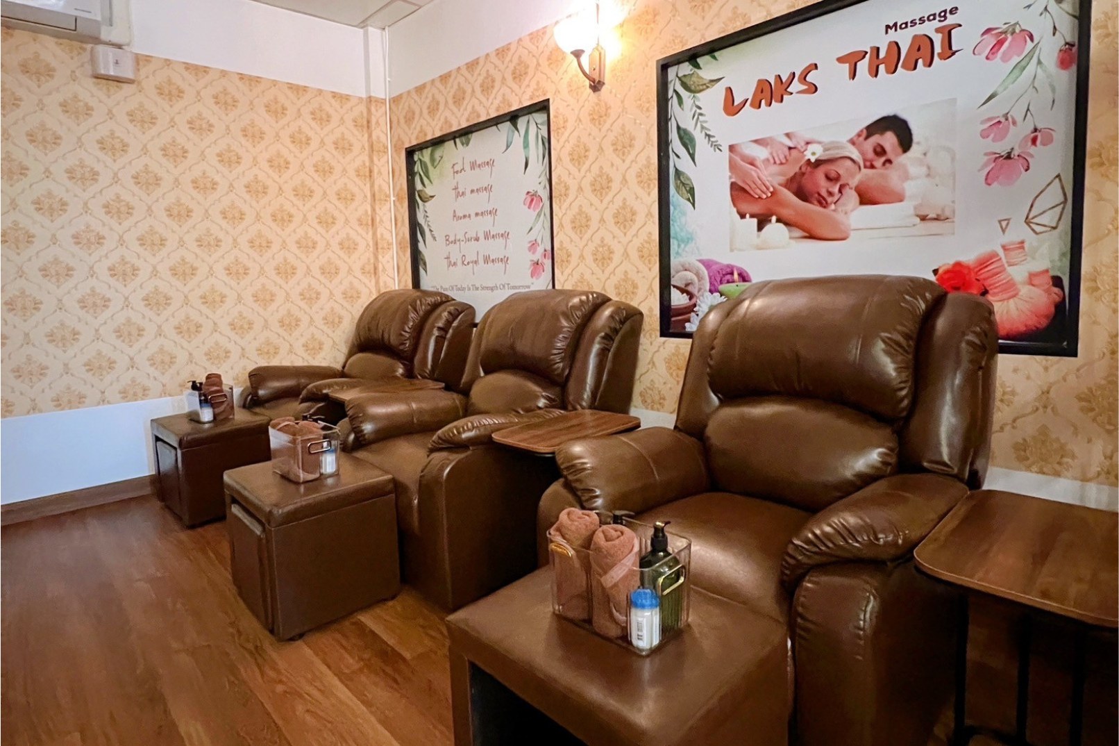 Laks Thai Massage Experience at Asok in Bangkok