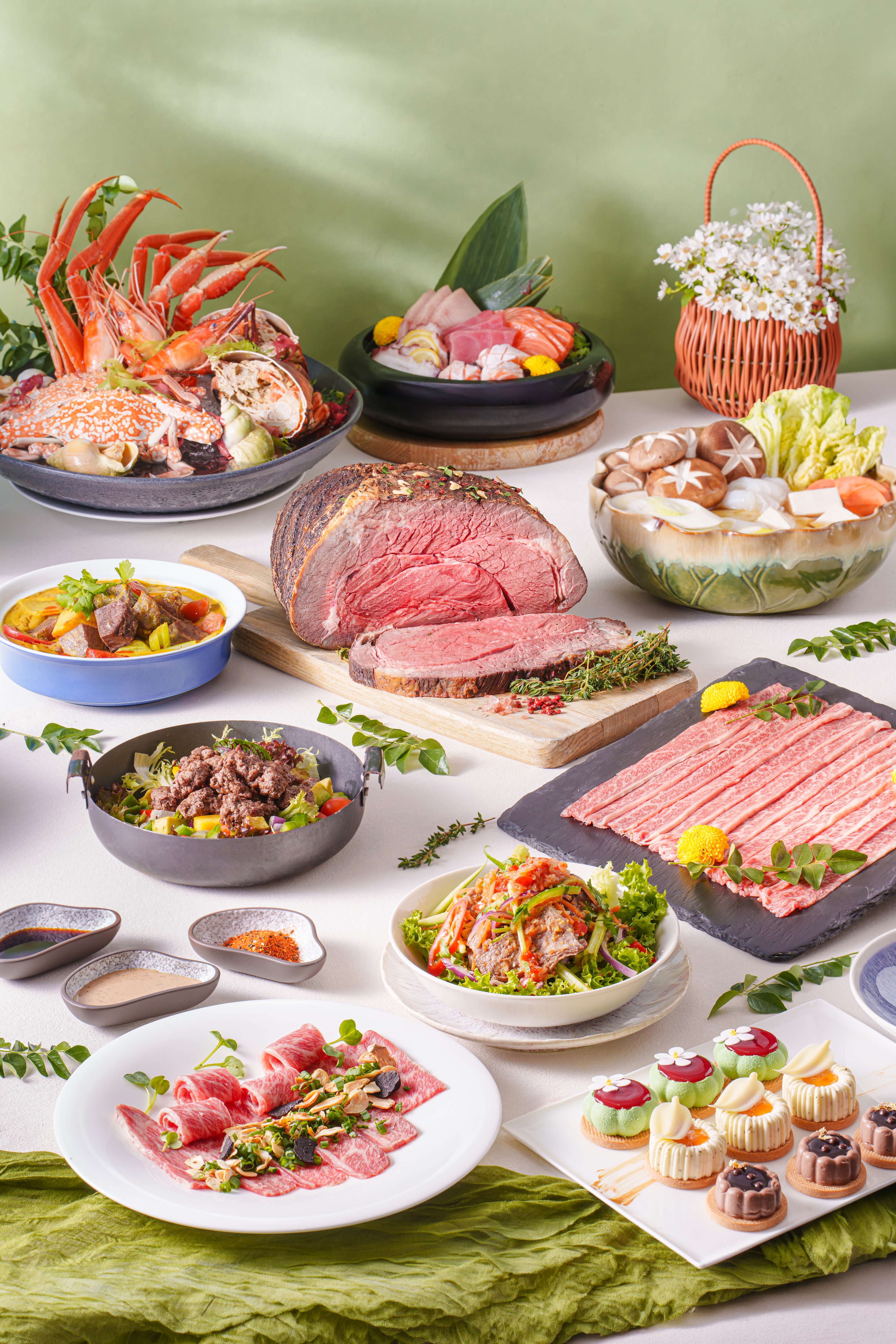 酒店自助餐 美食 派對聚會 公司活動 學校及教會 船河 會所 教堂 婚宴 親子 家庭 生日會 慶祝