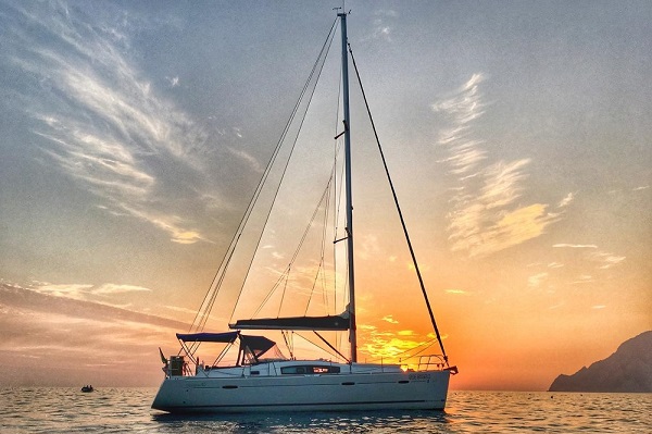 Glide through the water with your special someone on a romantic cruise